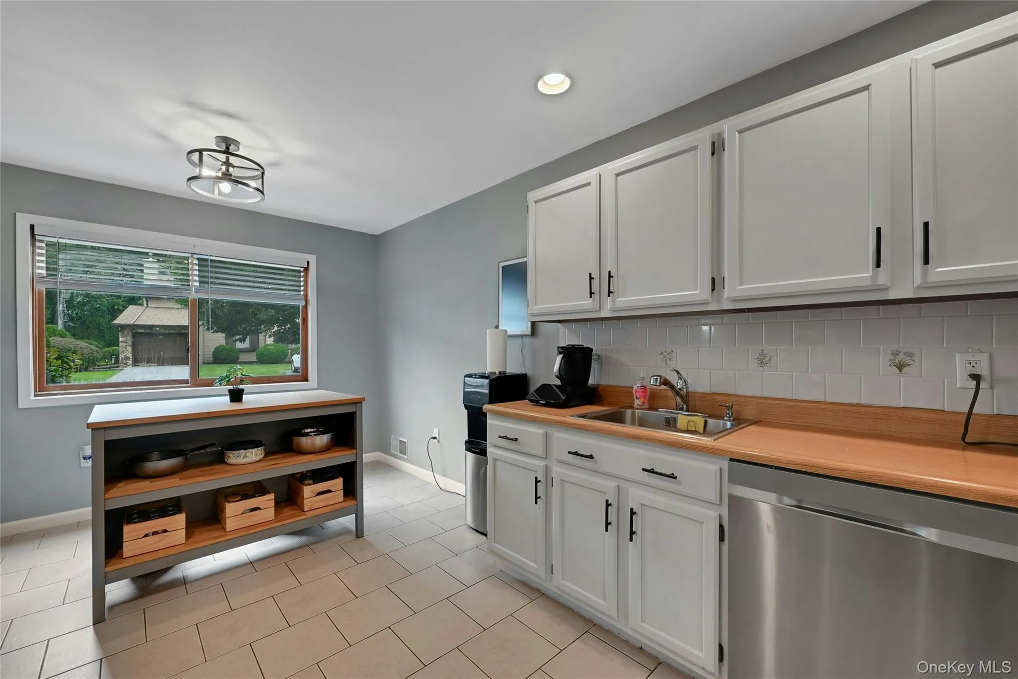 255 Heritage Lane, Chester Town, NY, 3 Bedrooms Bedrooms, 6 Rooms Rooms,2 BathroomsBathrooms,Residential,For Rent,Heritage,0,1036684 255 Heritage Lane, Chester Town, NY, 3 Bedrooms Bedrooms, 6 Rooms Rooms,2 BathroomsBathrooms,Residential,For Rent,Heritage,0,1036684