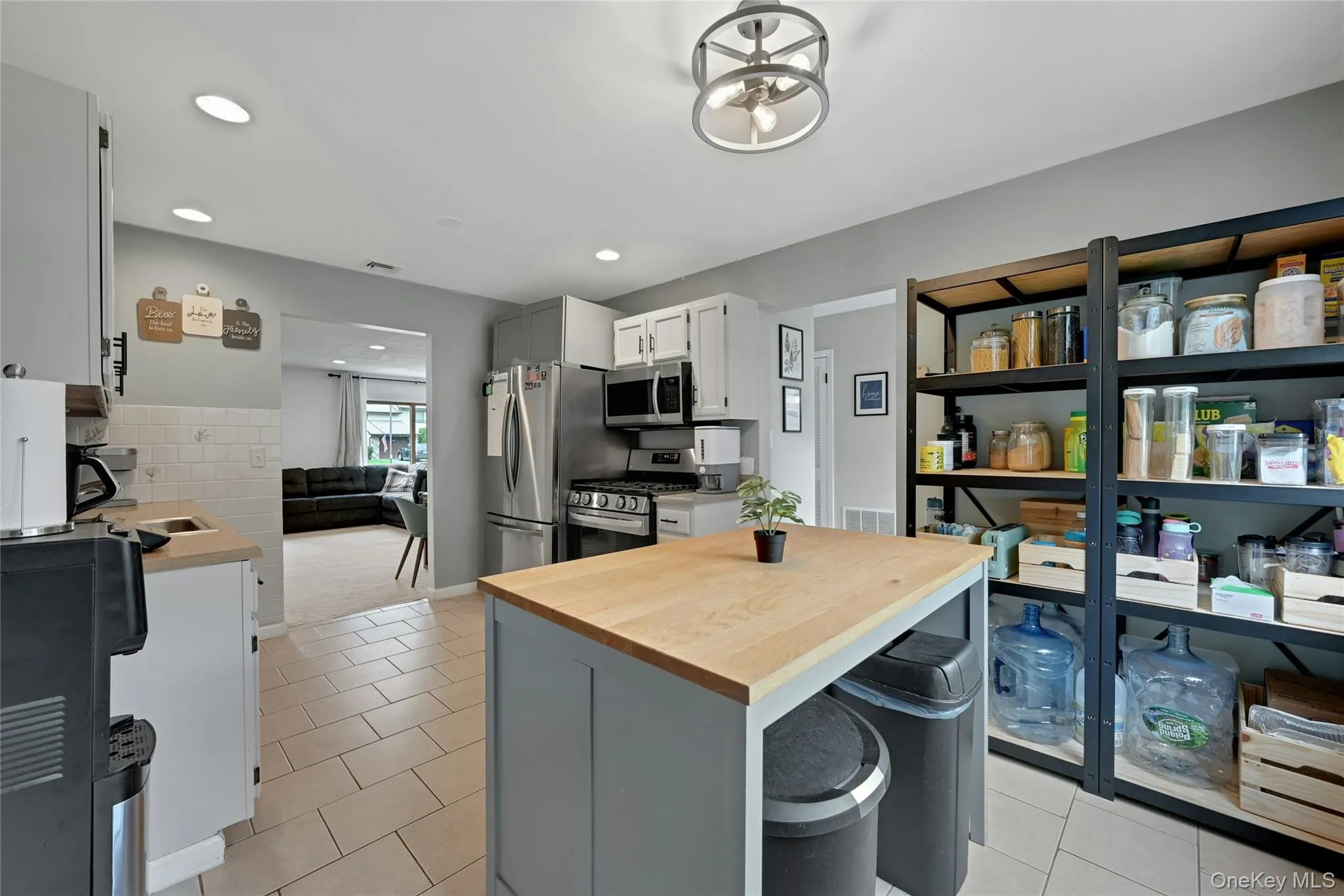 255 Heritage Lane, Chester Town, NY, 3 Bedrooms Bedrooms, 6 Rooms Rooms,2 BathroomsBathrooms,Residential,For Rent,Heritage,0,1036684 255 Heritage Lane, Chester Town, NY, 3 Bedrooms Bedrooms, 6 Rooms Rooms,2 BathroomsBathrooms,Residential,For Rent,Heritage,0,1036684