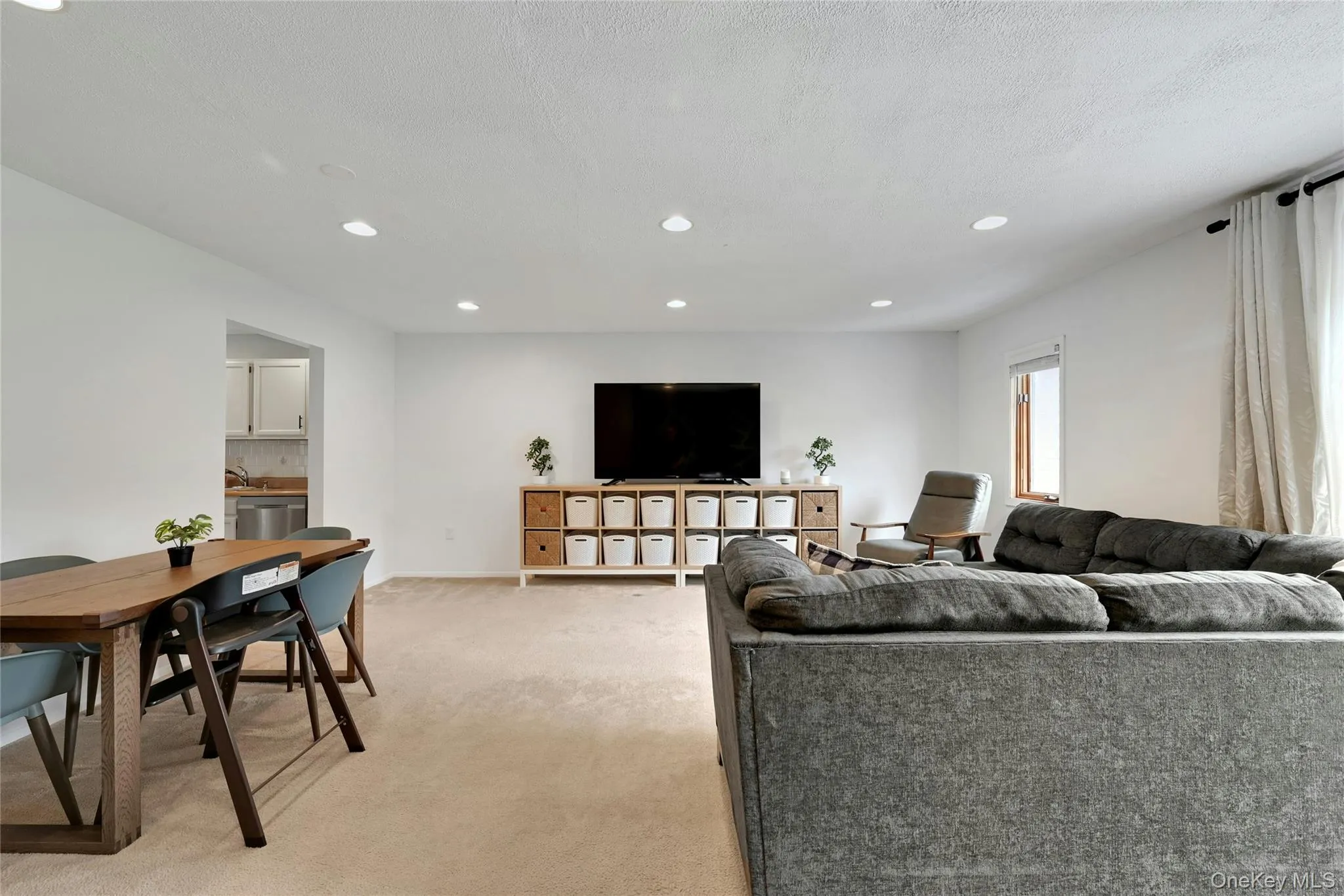 255 Heritage Lane, Chester Town, NY, 3 Bedrooms Bedrooms, 6 Rooms Rooms,2 BathroomsBathrooms,Residential,For Rent,Heritage,0,1036684 255 Heritage Lane, Chester Town, NY, 3 Bedrooms Bedrooms, 6 Rooms Rooms,2 BathroomsBathrooms,Residential,For Rent,Heritage,0,1036684