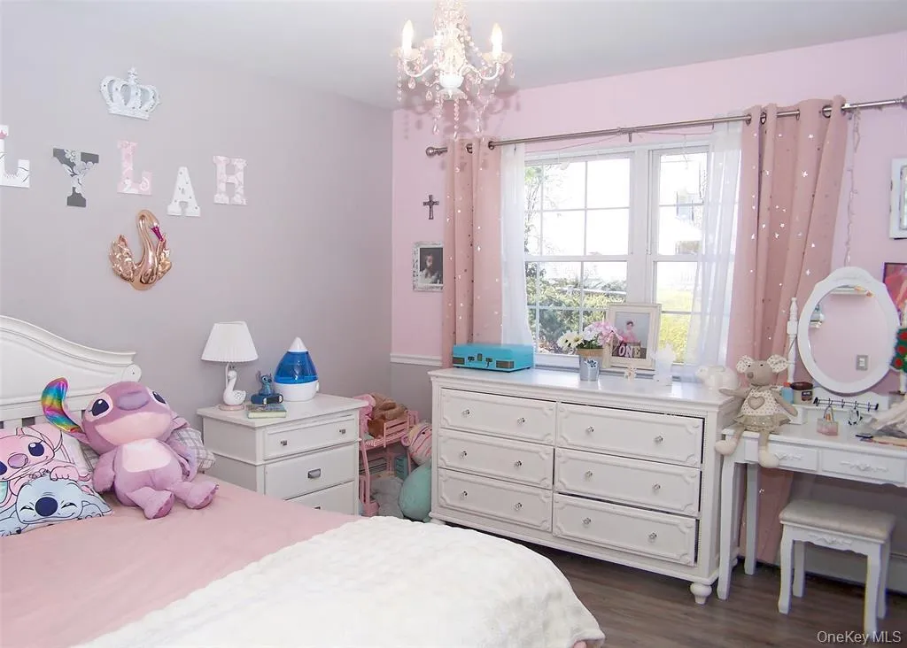 11 Doral Lane, Brookhaven, NY, 5 Bedrooms Bedrooms, 9 Rooms Rooms,3 BathroomsBathrooms,Residential,For Rent,Doral,0,1036687 11 Doral Lane, Brookhaven, NY, 5 Bedrooms Bedrooms, 9 Rooms Rooms,3 BathroomsBathrooms,Residential,For Rent,Doral,0,1036687