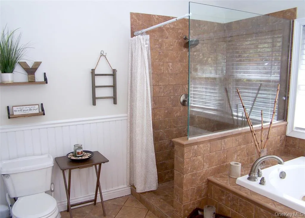 11 Doral Lane, Brookhaven, NY, 5 Bedrooms Bedrooms, 9 Rooms Rooms,3 BathroomsBathrooms,Residential,For Rent,Doral,0,1036687 11 Doral Lane, Brookhaven, NY, 5 Bedrooms Bedrooms, 9 Rooms Rooms,3 BathroomsBathrooms,Residential,For Rent,Doral,0,1036687
