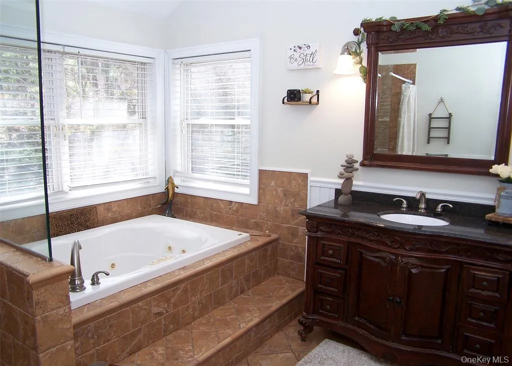 11 Doral Lane, Brookhaven, NY, 5 Bedrooms Bedrooms, 9 Rooms Rooms,3 BathroomsBathrooms,Residential,For Rent,Doral,0,1036687 11 Doral Lane, Brookhaven, NY, 5 Bedrooms Bedrooms, 9 Rooms Rooms,3 BathroomsBathrooms,Residential,For Rent,Doral,0,1036687