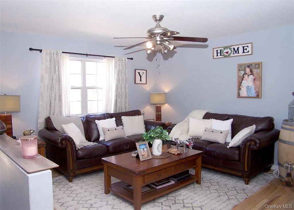 11 Doral Lane, Brookhaven, NY, 5 Bedrooms Bedrooms, 9 Rooms Rooms,3 BathroomsBathrooms,Residential,For Rent,Doral,0,1036687 11 Doral Lane, Brookhaven, NY, 5 Bedrooms Bedrooms, 9 Rooms Rooms,3 BathroomsBathrooms,Residential,For Rent,Doral,0,1036687