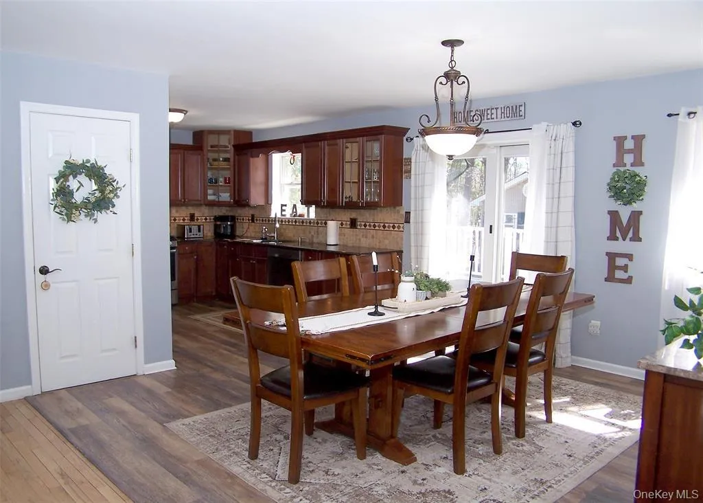11 Doral Lane, Brookhaven, NY, 5 Bedrooms Bedrooms, 9 Rooms Rooms,3 BathroomsBathrooms,Residential,For Rent,Doral,0,1036687 11 Doral Lane, Brookhaven, NY, 5 Bedrooms Bedrooms, 9 Rooms Rooms,3 BathroomsBathrooms,Residential,For Rent,Doral,0,1036687