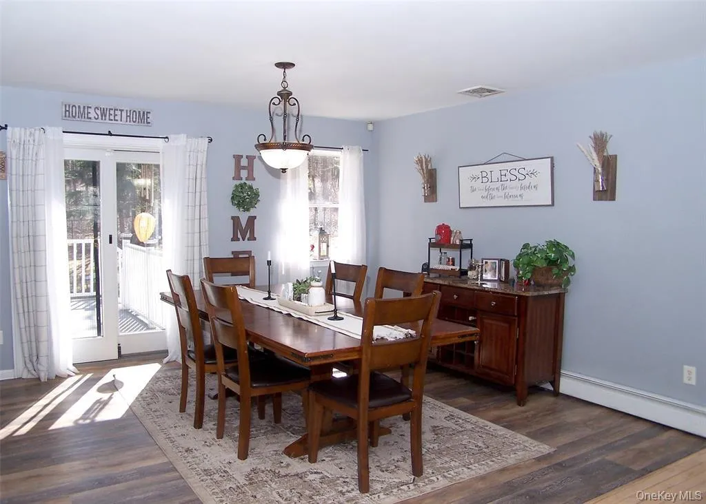 11 Doral Lane, Brookhaven, NY, 5 Bedrooms Bedrooms, 9 Rooms Rooms,3 BathroomsBathrooms,Residential,For Rent,Doral,0,1036687 11 Doral Lane, Brookhaven, NY, 5 Bedrooms Bedrooms, 9 Rooms Rooms,3 BathroomsBathrooms,Residential,For Rent,Doral,0,1036687