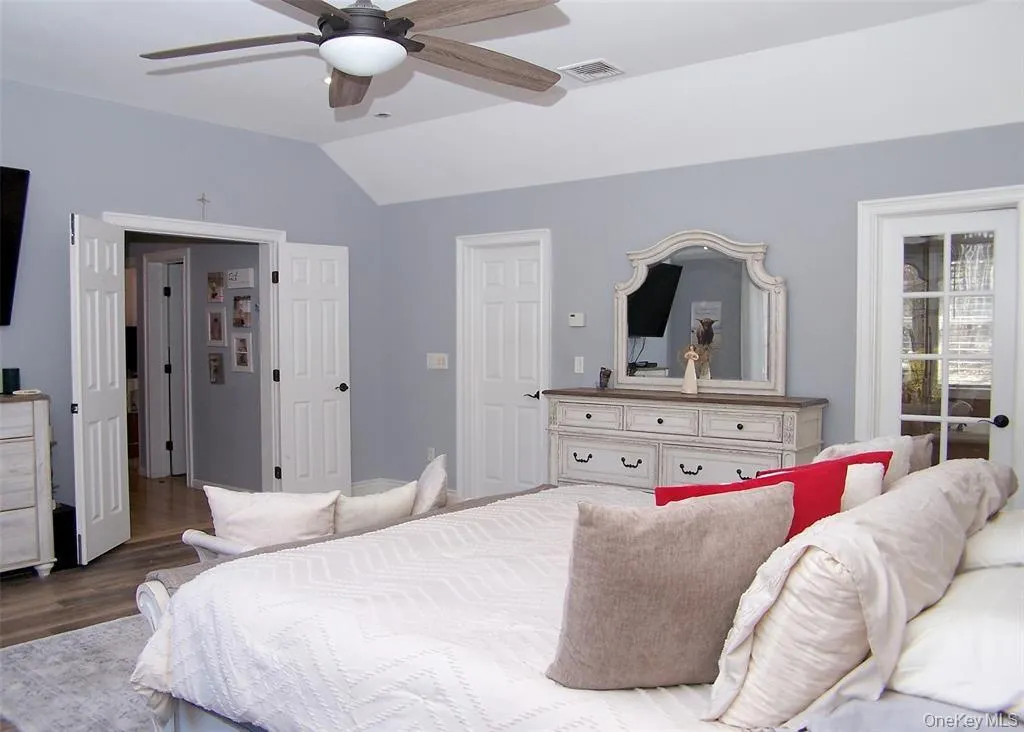 11 Doral Lane, Brookhaven, NY, 5 Bedrooms Bedrooms, 9 Rooms Rooms,3 BathroomsBathrooms,Residential,For Rent,Doral,0,1036687 11 Doral Lane, Brookhaven, NY, 5 Bedrooms Bedrooms, 9 Rooms Rooms,3 BathroomsBathrooms,Residential,For Rent,Doral,0,1036687