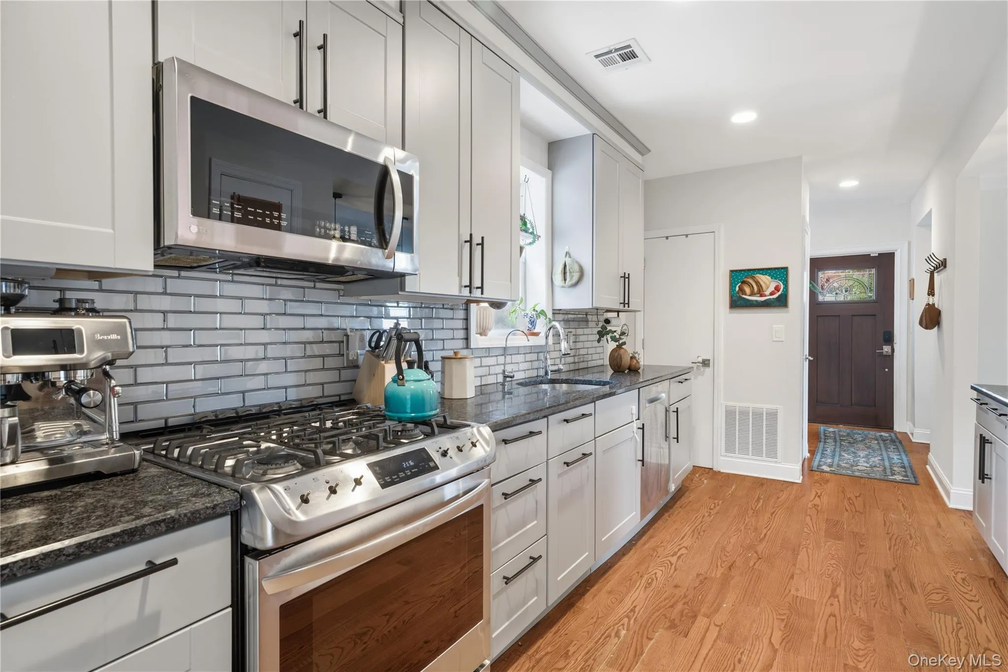 37 Lydecker Street, Orangetown, NY, 2 Bedrooms Bedrooms, 6 Rooms Rooms,1 BathroomBathrooms,Residential,For Rent,Lydecker,0,1036688 37 Lydecker Street, Orangetown, NY, 2 Bedrooms Bedrooms, 6 Rooms Rooms,1 BathroomBathrooms,Residential,For Rent,Lydecker,0,1036688