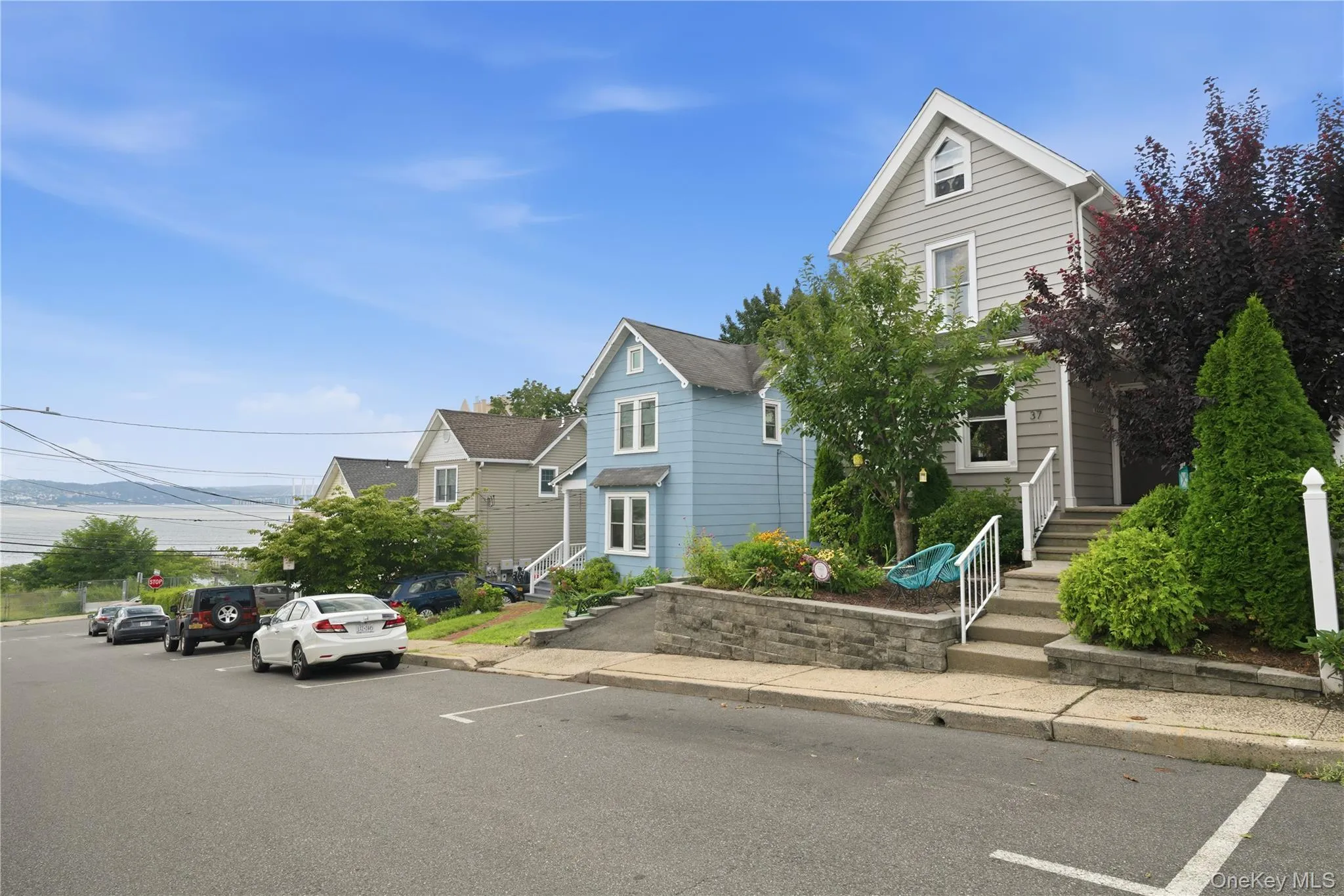 37 Lydecker Street, Orangetown, NY, 2 Bedrooms Bedrooms, 6 Rooms Rooms,1 BathroomBathrooms,Residential,For Rent,Lydecker,0,1036688 37 Lydecker Street, Orangetown, NY, 2 Bedrooms Bedrooms, 6 Rooms Rooms,1 BathroomBathrooms,Residential,For Rent,Lydecker,0,1036688