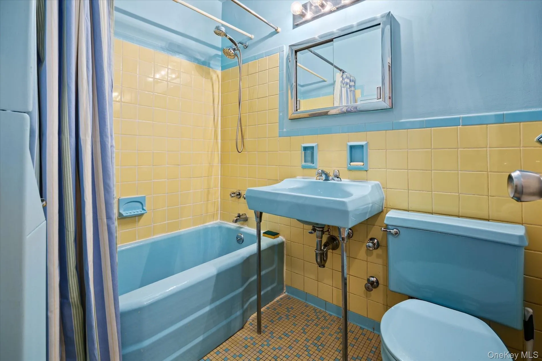 125-10 Queens Boulevard, New York, NY, 1 Bedroom Bedrooms, 4 Rooms Rooms,1 BathroomBathrooms,Residential,For Rent,Queens,0,1036694 125-10 Queens Boulevard, New York, NY, 1 Bedroom Bedrooms, 4 Rooms Rooms,1 BathroomBathrooms,Residential,For Rent,Queens,0,1036694
