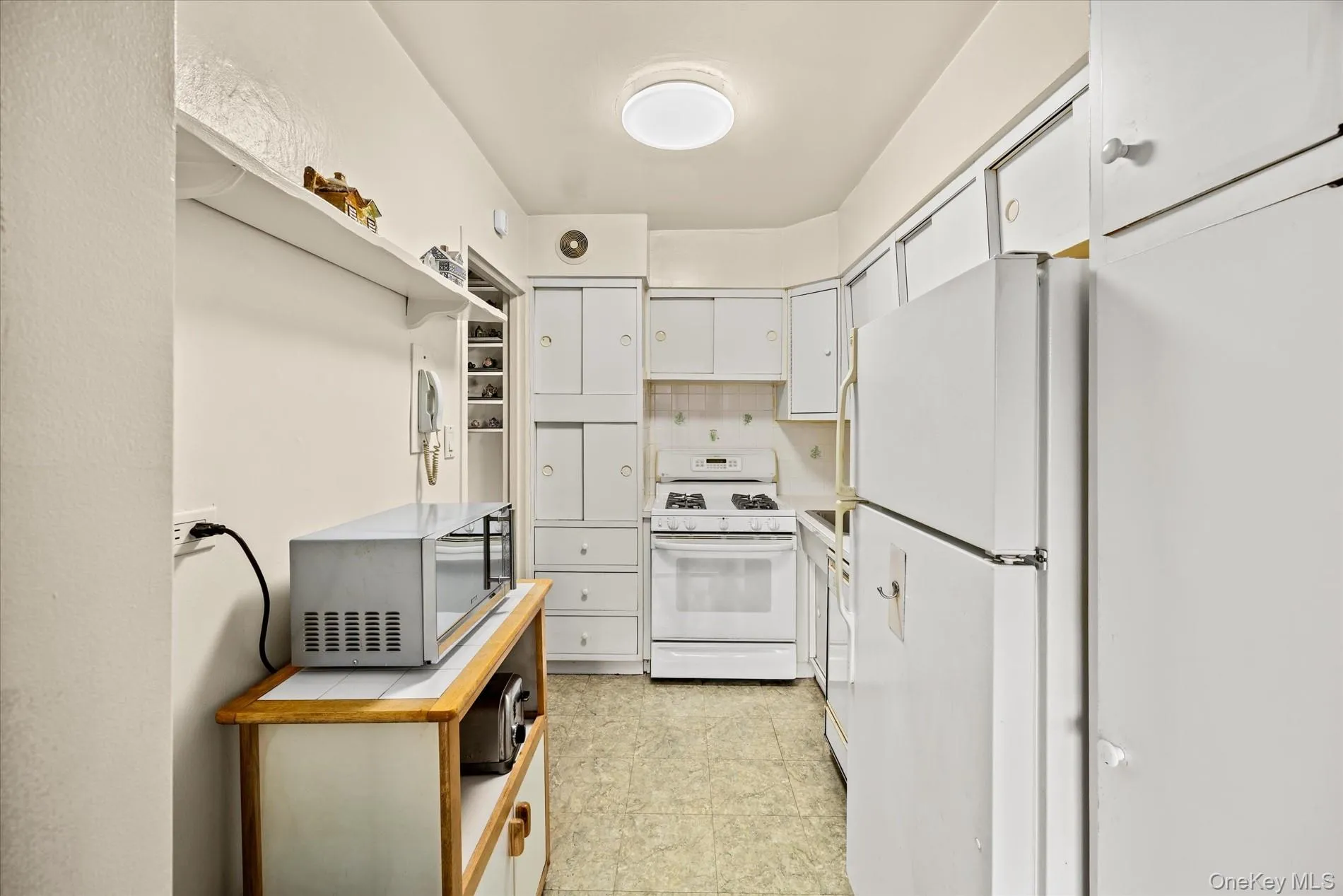 125-10 Queens Boulevard, New York, NY, 1 Bedroom Bedrooms, 4 Rooms Rooms,1 BathroomBathrooms,Residential,For Rent,Queens,0,1036694 125-10 Queens Boulevard, New York, NY, 1 Bedroom Bedrooms, 4 Rooms Rooms,1 BathroomBathrooms,Residential,For Rent,Queens,0,1036694