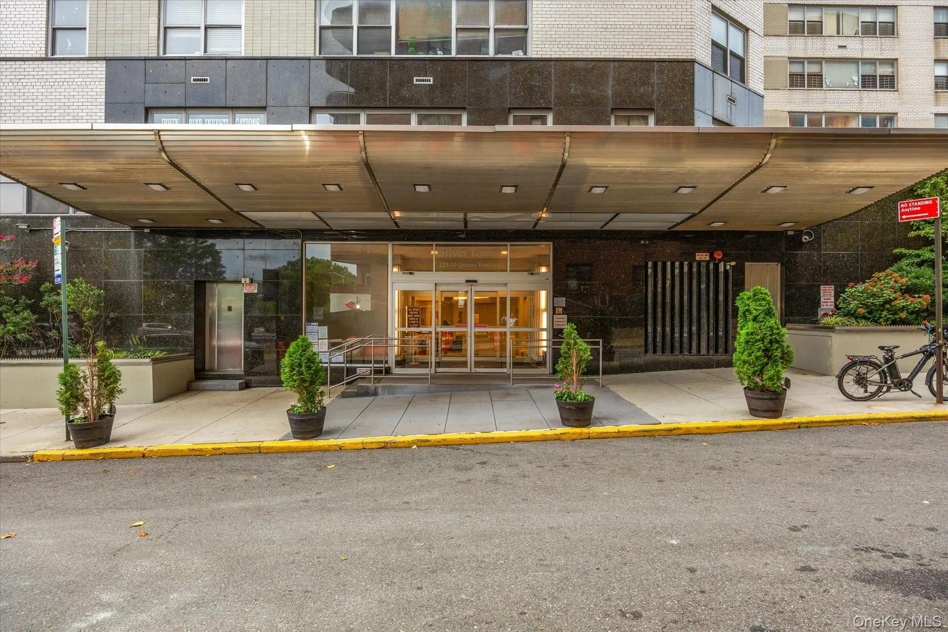 125-10 Queens Boulevard, New York, NY, 1 Bedroom Bedrooms, 4 Rooms Rooms,1 BathroomBathrooms,Residential,For Rent,Queens,0,1036694 125-10 Queens Boulevard, New York, NY, 1 Bedroom Bedrooms, 4 Rooms Rooms,1 BathroomBathrooms,Residential,For Rent,Queens,0,1036694