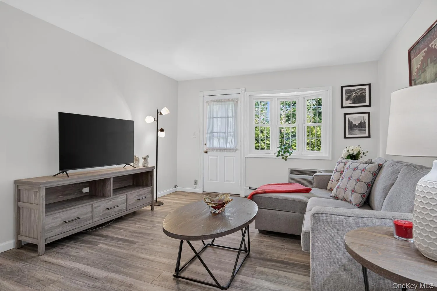2 Anchorage, Oyster Bay, NY, 1 Bedroom Bedrooms, 4 Rooms Rooms,1 BathroomBathrooms,Residential,For Rent,Anchorage,0,1036702 2 Anchorage, Oyster Bay, NY, 1 Bedroom Bedrooms, 4 Rooms Rooms,1 BathroomBathrooms,Residential,For Rent,Anchorage,0,1036702