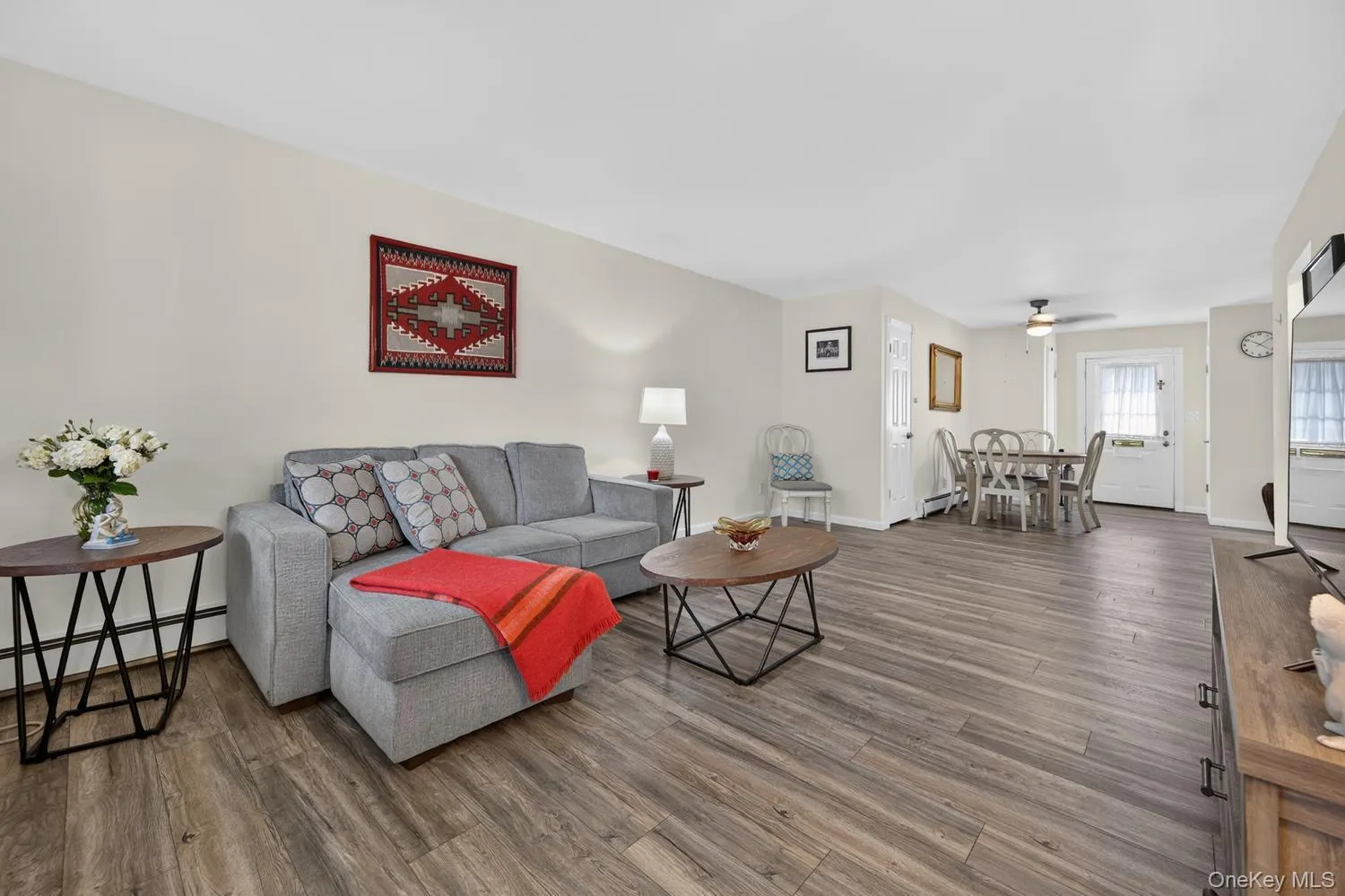 2 Anchorage, Oyster Bay, NY, 1 Bedroom Bedrooms, 4 Rooms Rooms,1 BathroomBathrooms,Residential,For Rent,Anchorage,0,1036702 2 Anchorage, Oyster Bay, NY, 1 Bedroom Bedrooms, 4 Rooms Rooms,1 BathroomBathrooms,Residential,For Rent,Anchorage,0,1036702