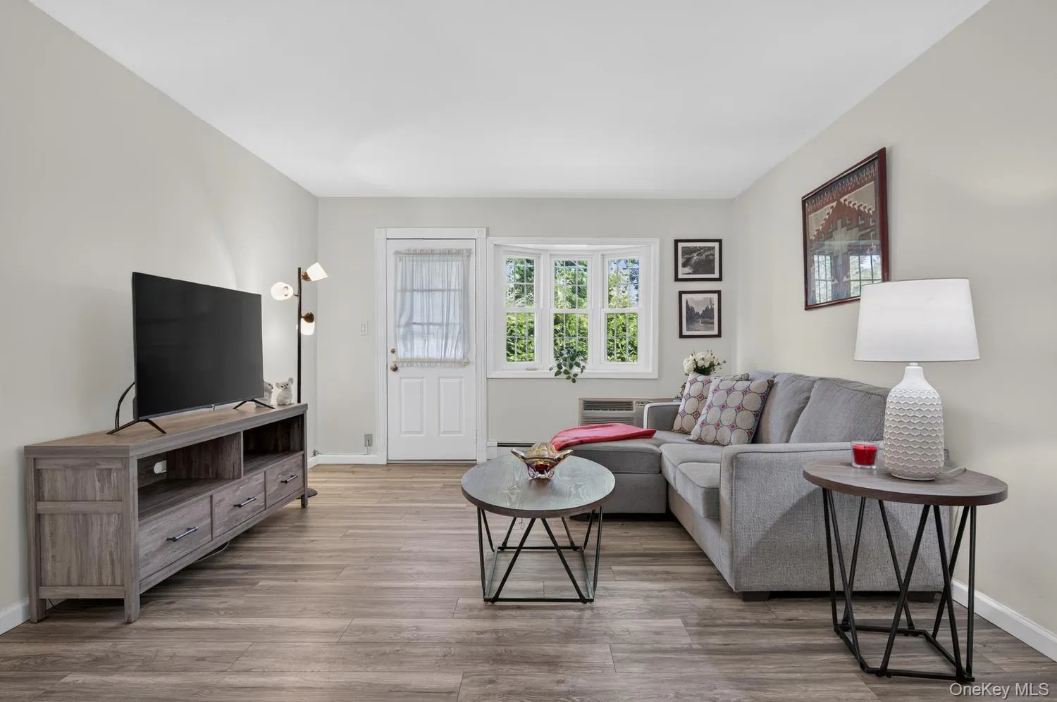 2 Anchorage, Oyster Bay, NY, 1 Bedroom Bedrooms, 4 Rooms Rooms,1 BathroomBathrooms,Residential,For Rent,Anchorage,0,1036702 2 Anchorage, Oyster Bay, NY, 1 Bedroom Bedrooms, 4 Rooms Rooms,1 BathroomBathrooms,Residential,For Rent,Anchorage,0,1036702
