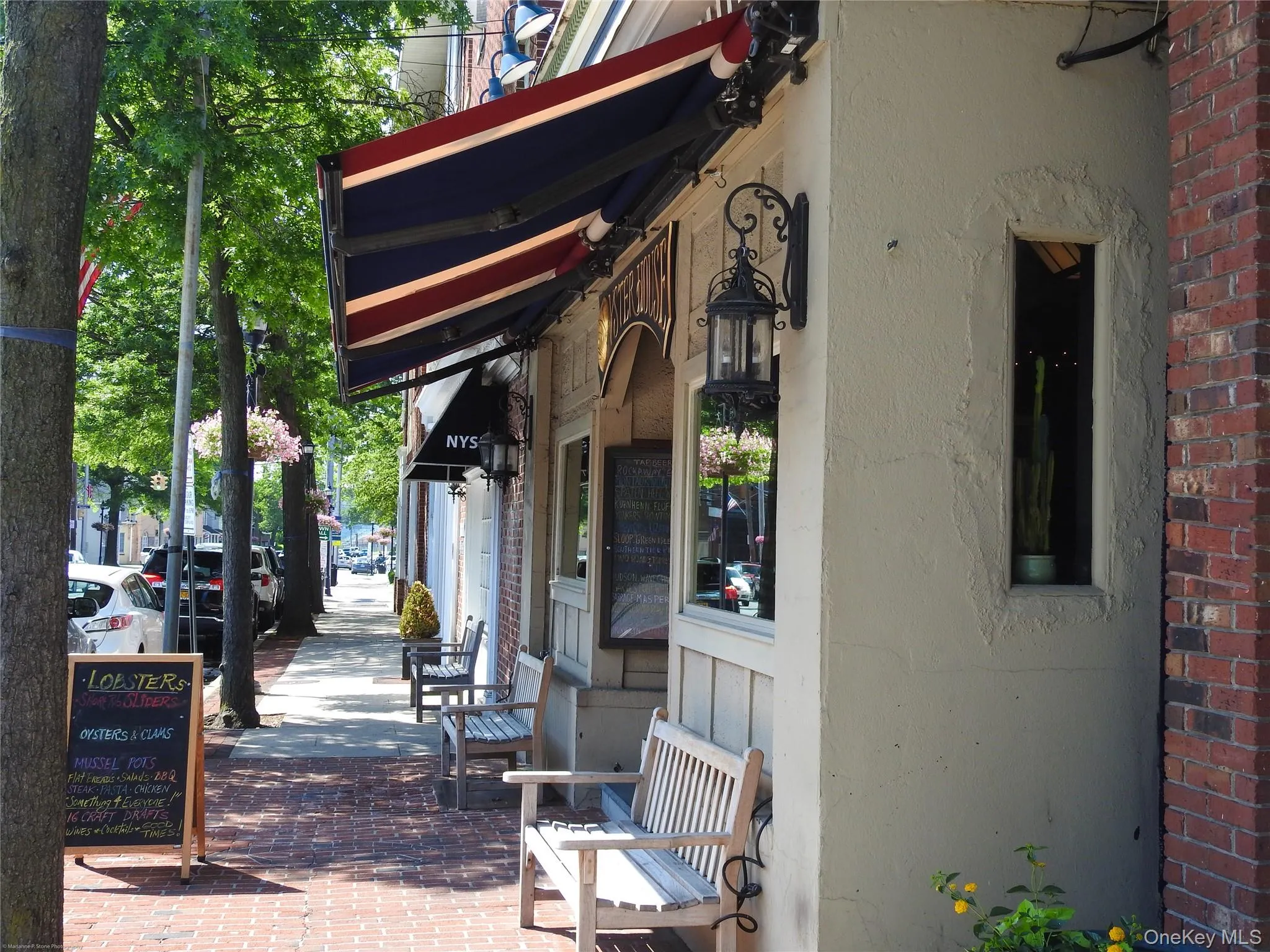 Charming Oyster Bay Charming Oyster Bay