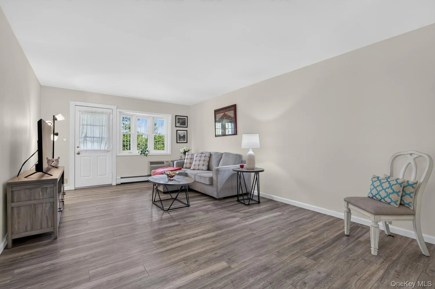 2 Anchorage, Oyster Bay, NY, 1 Bedroom Bedrooms, 4 Rooms Rooms,1 BathroomBathrooms,Residential,For Rent,Anchorage,0,1036702 2 Anchorage, Oyster Bay, NY, 1 Bedroom Bedrooms, 4 Rooms Rooms,1 BathroomBathrooms,Residential,For Rent,Anchorage,0,1036702