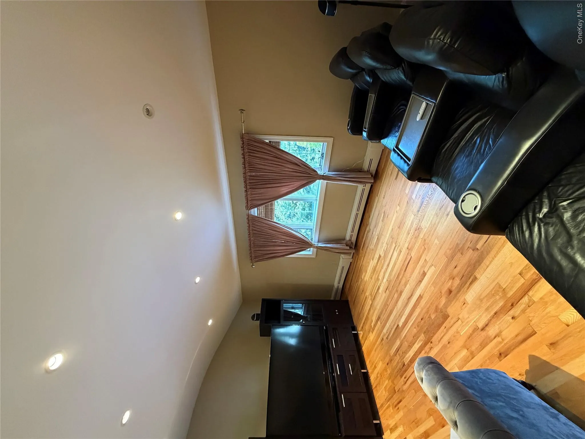 24 Arlington Avenue, Smithtown, NY, 4 Bedrooms Bedrooms, 10 Rooms Rooms,2 BathroomsBathrooms,Residential Lease,For Rent,Arlington,0,1036704 24 Arlington Avenue, Smithtown, NY, 4 Bedrooms Bedrooms, 10 Rooms Rooms,2 BathroomsBathrooms,Residential Lease,For Rent,Arlington,0,1036704
