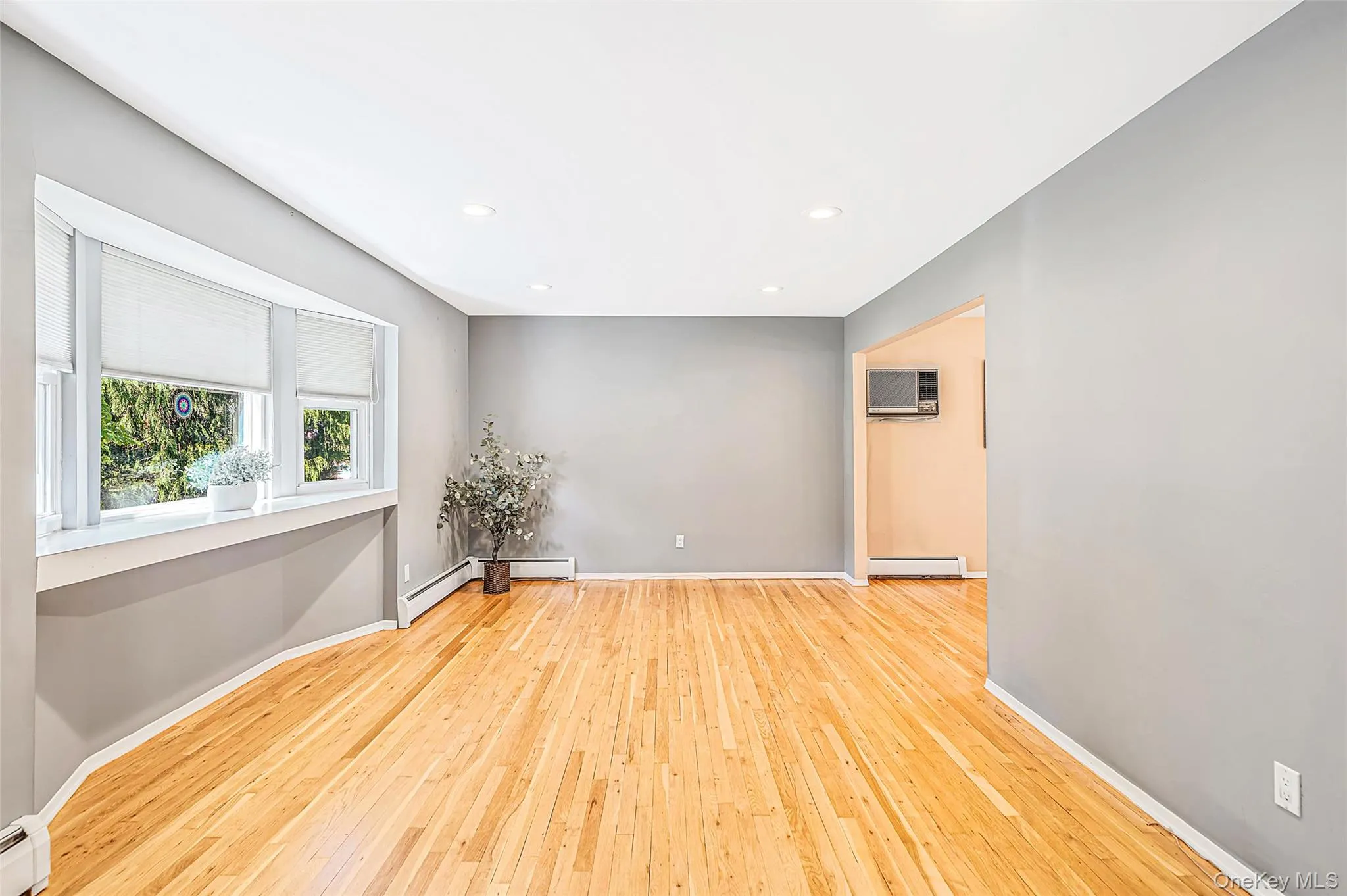 10 Foothill Lane, Smithtown, NY, 4 Bedrooms Bedrooms, 7 Rooms Rooms,2 BathroomsBathrooms,Residential,For Rent,Foothill,0,1036711 10 Foothill Lane, Smithtown, NY, 4 Bedrooms Bedrooms, 7 Rooms Rooms,2 BathroomsBathrooms,Residential,For Rent,Foothill,0,1036711