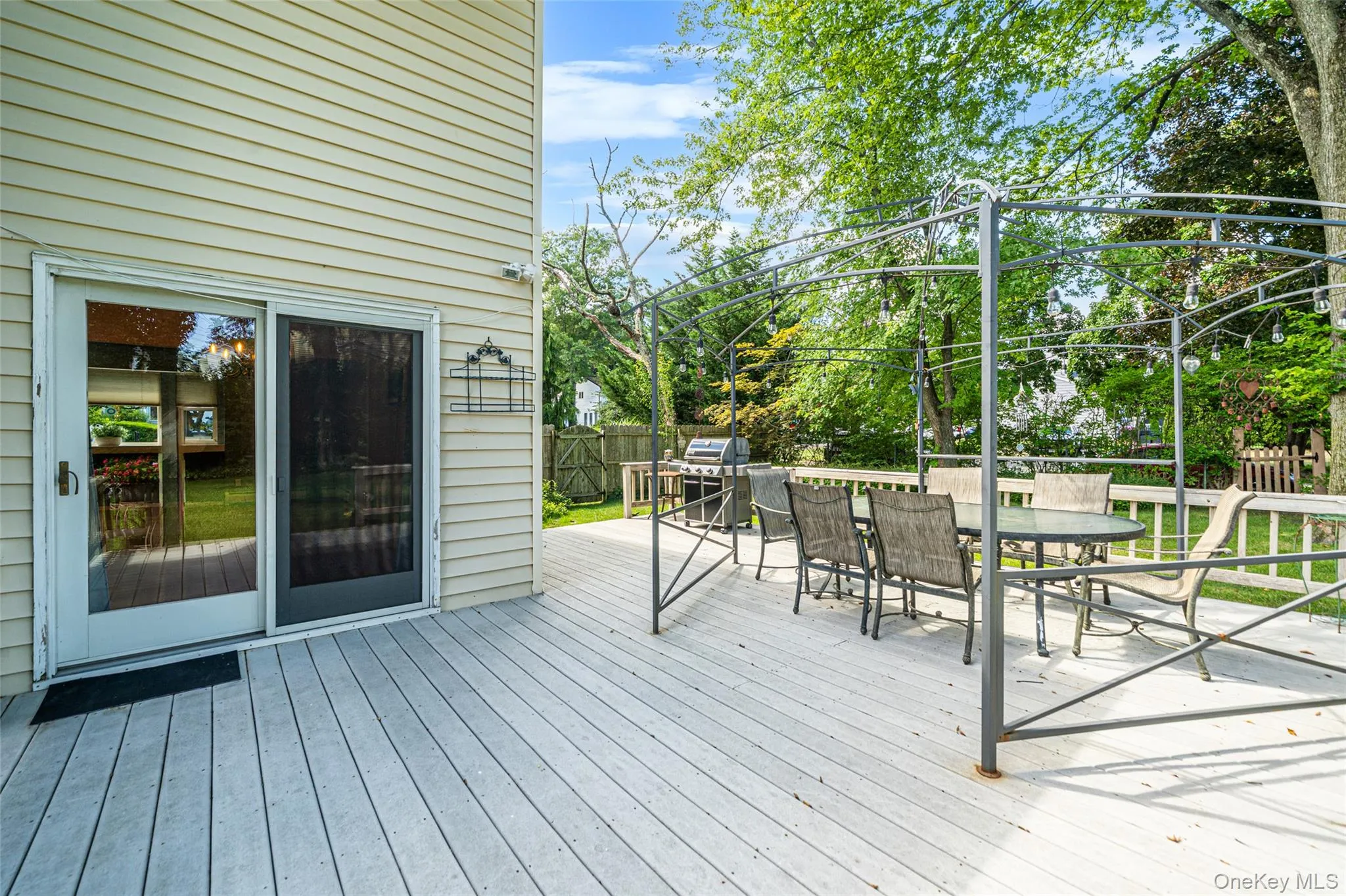 10 Foothill Lane, Smithtown, NY, 4 Bedrooms Bedrooms, 7 Rooms Rooms,2 BathroomsBathrooms,Residential,For Rent,Foothill,0,1036711 10 Foothill Lane, Smithtown, NY, 4 Bedrooms Bedrooms, 7 Rooms Rooms,2 BathroomsBathrooms,Residential,For Rent,Foothill,0,1036711