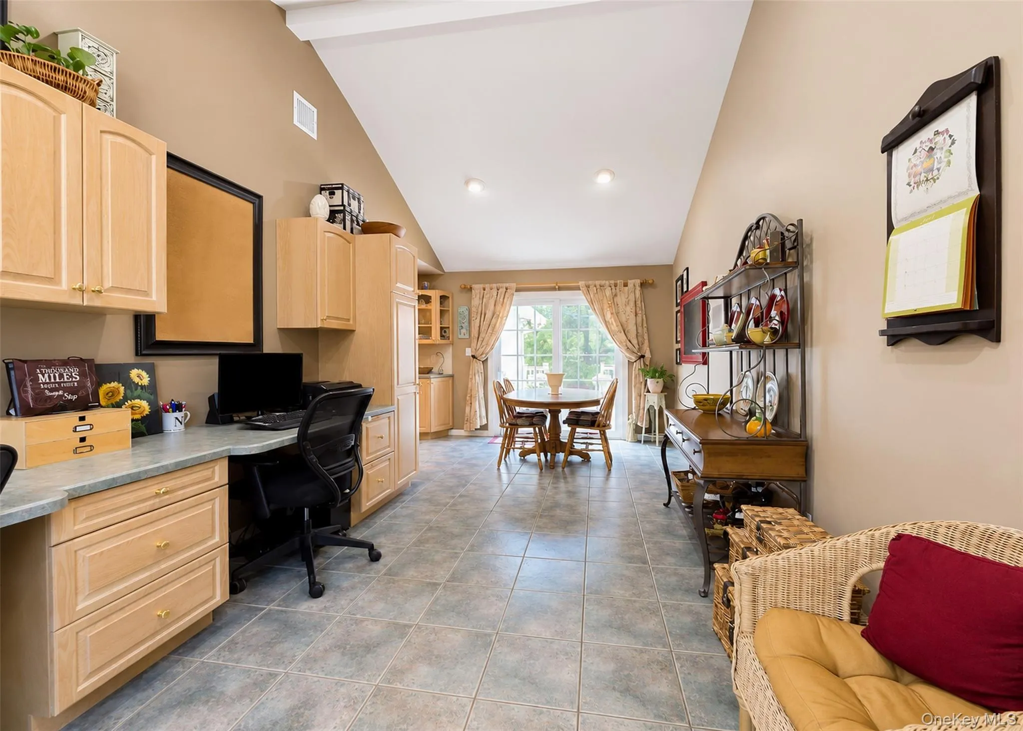8 Starlight Drive, Smithtown, NY, 3 Bedrooms Bedrooms, 10 Rooms Rooms,2 BathroomsBathrooms,Residential,For Rent,Starlight,0,1036712 8 Starlight Drive, Smithtown, NY, 3 Bedrooms Bedrooms, 10 Rooms Rooms,2 BathroomsBathrooms,Residential,For Rent,Starlight,0,1036712
