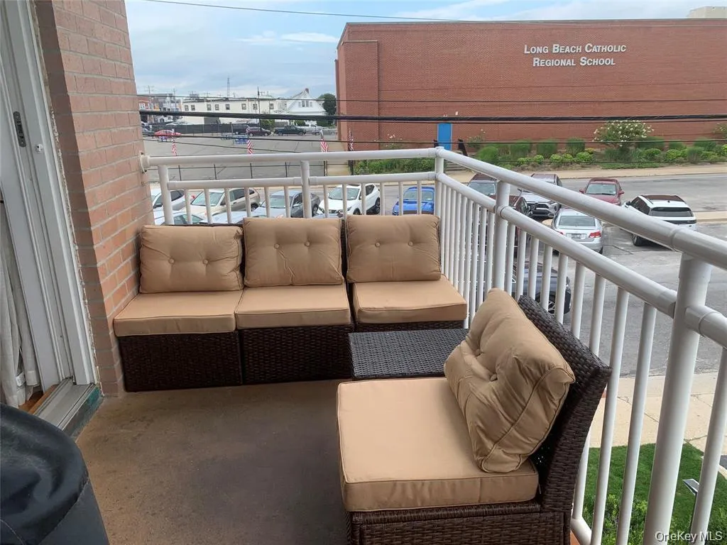 780 Broadway, Long Beach, NY, 1 Bedroom Bedrooms, 3 Rooms Rooms,1 BathroomBathrooms,Residential Lease,For Rent,Broadway,0,1036714 780 Broadway, Long Beach, NY, 1 Bedroom Bedrooms, 3 Rooms Rooms,1 BathroomBathrooms,Residential Lease,For Rent,Broadway,0,1036714