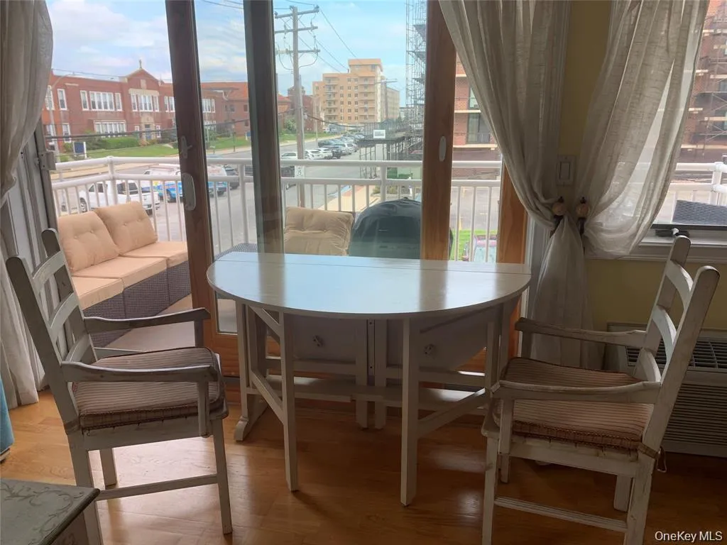 780 Broadway, Long Beach, NY, 1 Bedroom Bedrooms, 3 Rooms Rooms,1 BathroomBathrooms,Residential Lease,For Rent,Broadway,0,1036714 780 Broadway, Long Beach, NY, 1 Bedroom Bedrooms, 3 Rooms Rooms,1 BathroomBathrooms,Residential Lease,For Rent,Broadway,0,1036714