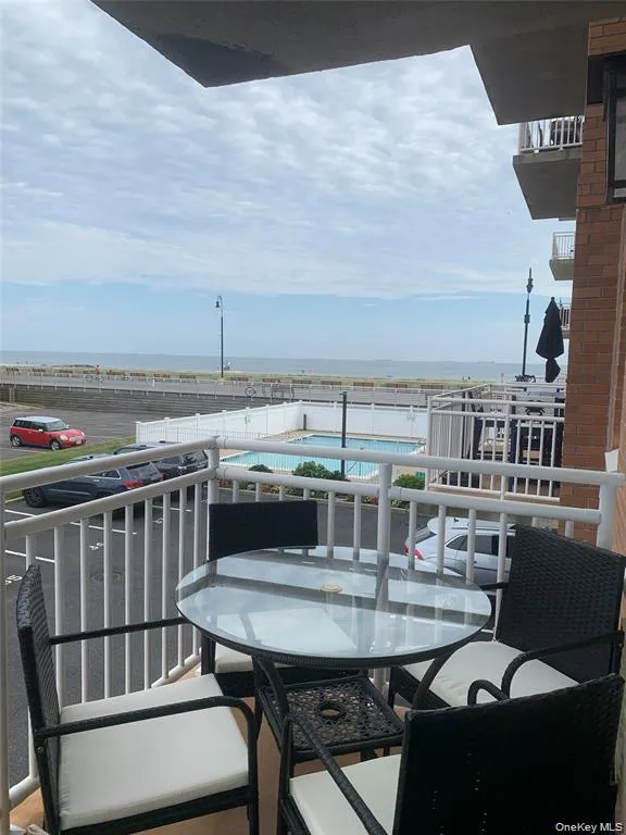 780 Broadway, Long Beach, NY, 1 Bedroom Bedrooms, 3 Rooms Rooms,1 BathroomBathrooms,Residential Lease,For Rent,Broadway,0,1036714 780 Broadway, Long Beach, NY, 1 Bedroom Bedrooms, 3 Rooms Rooms,1 BathroomBathrooms,Residential Lease,For Rent,Broadway,0,1036714