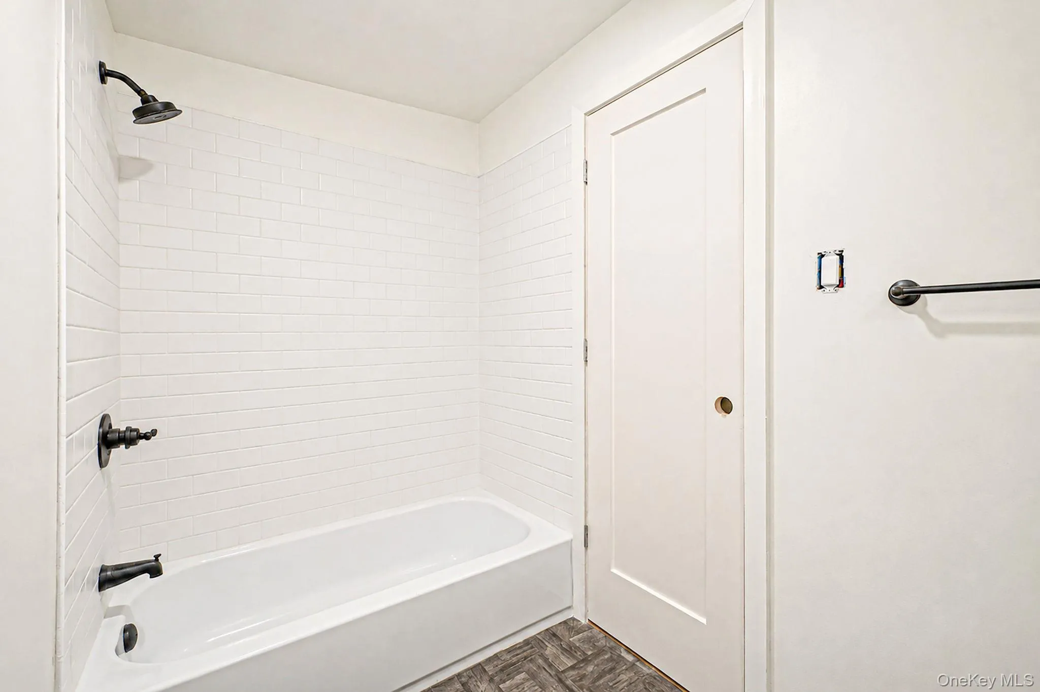 125 Wood Road, Brookhaven, NY, 3 Bedrooms Bedrooms, 7 Rooms Rooms,1 BathroomBathrooms,Residential,For Rent,Wood,0,1036715 125 Wood Road, Brookhaven, NY, 3 Bedrooms Bedrooms, 7 Rooms Rooms,1 BathroomBathrooms,Residential,For Rent,Wood,0,1036715