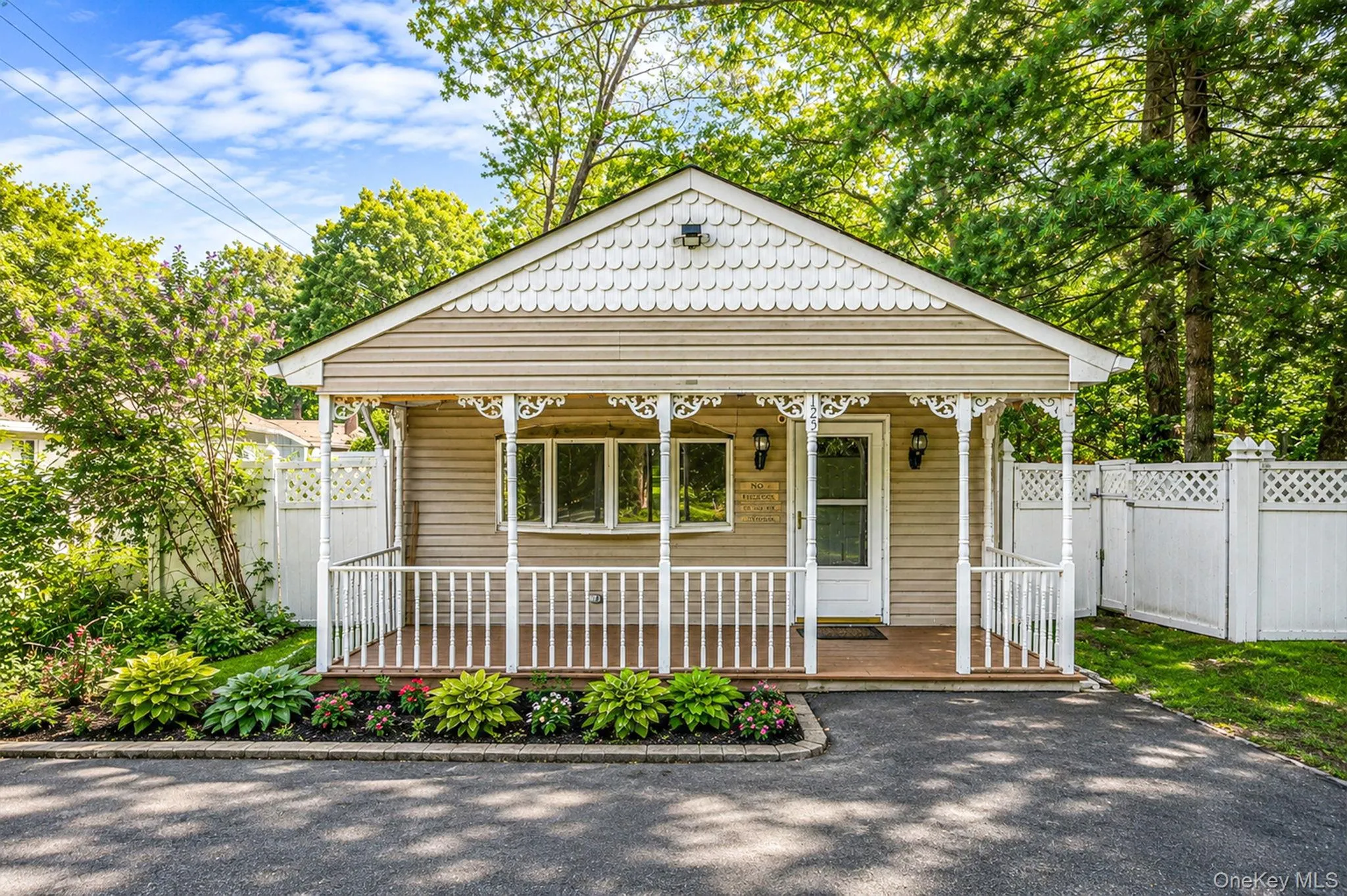 125 Wood Road, Brookhaven, NY, 3 Bedrooms Bedrooms, 7 Rooms Rooms,1 BathroomBathrooms,Residential,For Rent,Wood,0,1036715 125 Wood Road, Brookhaven, NY, 3 Bedrooms Bedrooms, 7 Rooms Rooms,1 BathroomBathrooms,Residential,For Rent,Wood,0,1036715
