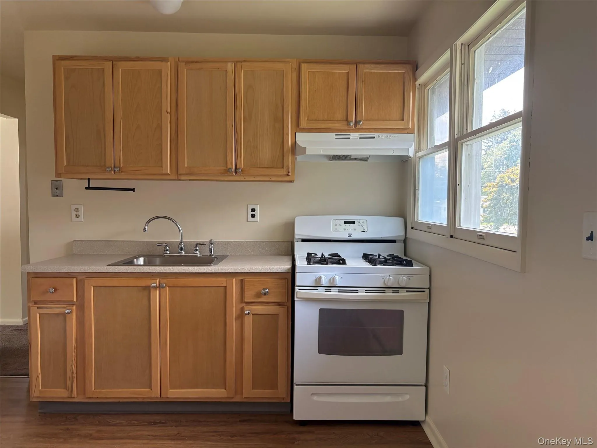 193 Central Highway, Stony Point, NY, 1 Bedroom Bedrooms, 4 Rooms Rooms,1 BathroomBathrooms,Residential Lease,For Rent,Central,0,1036718 193 Central Highway, Stony Point, NY, 1 Bedroom Bedrooms, 4 Rooms Rooms,1 BathroomBathrooms,Residential Lease,For Rent,Central,0,1036718
