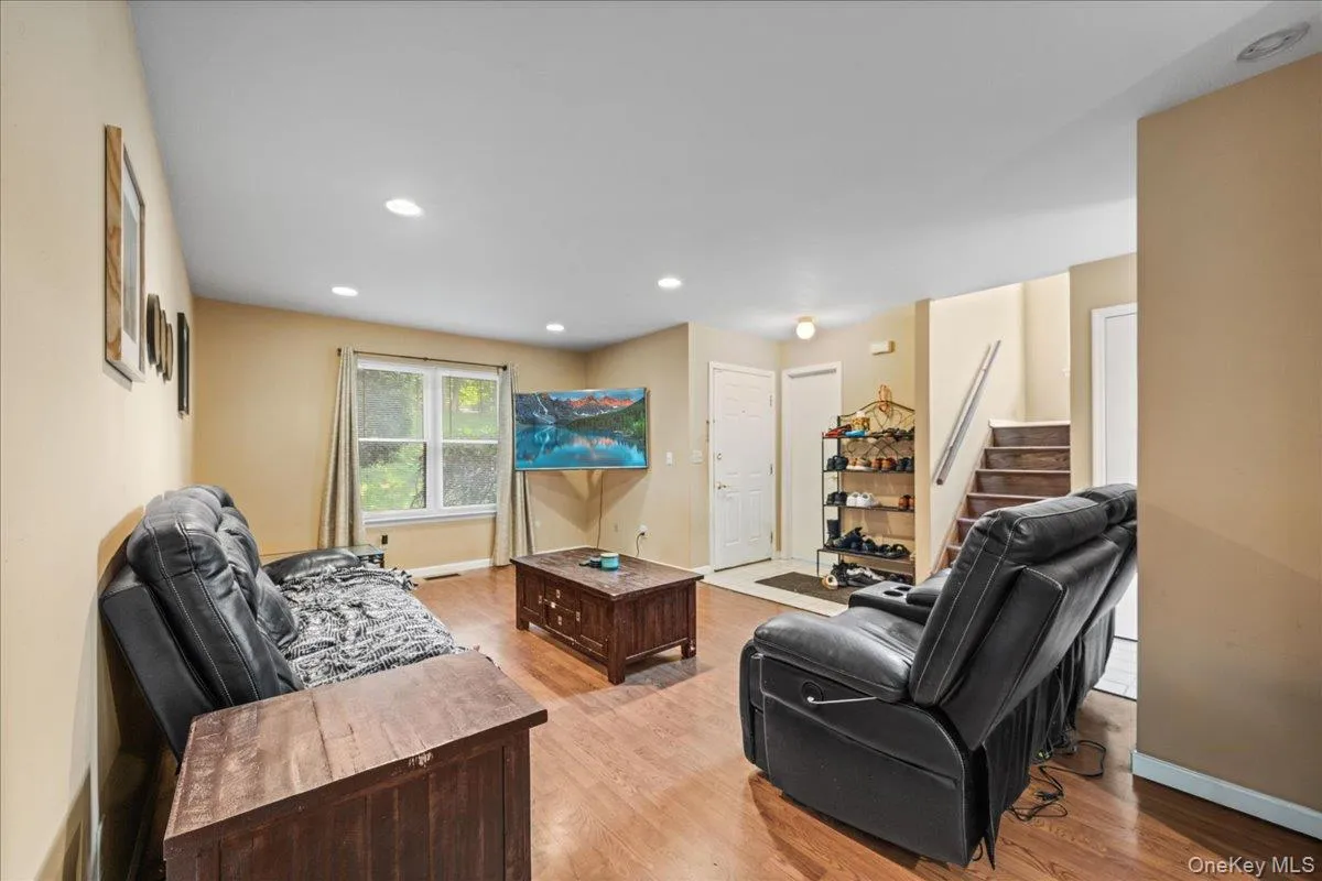 41 Aldo Court, Monroe, NY, 2 Bedrooms Bedrooms, 5 Rooms Rooms,2 BathroomsBathrooms,Residential,For Rent,Aldo,0,1036720 41 Aldo Court, Monroe, NY, 2 Bedrooms Bedrooms, 5 Rooms Rooms,2 BathroomsBathrooms,Residential,For Rent,Aldo,0,1036720