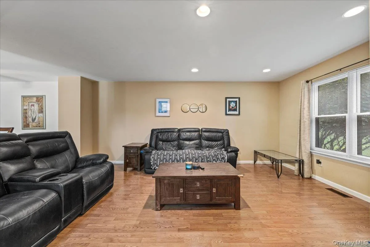 41 Aldo Court, Monroe, NY, 2 Bedrooms Bedrooms, 5 Rooms Rooms,2 BathroomsBathrooms,Residential,For Rent,Aldo,0,1036720 41 Aldo Court, Monroe, NY, 2 Bedrooms Bedrooms, 5 Rooms Rooms,2 BathroomsBathrooms,Residential,For Rent,Aldo,0,1036720