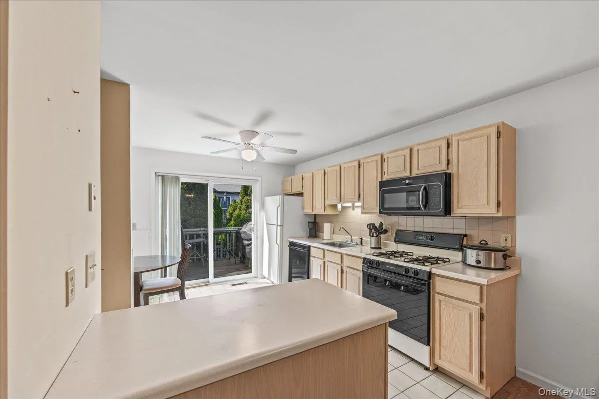 41 Aldo Court, Monroe, NY, 2 Bedrooms Bedrooms, 5 Rooms Rooms,2 BathroomsBathrooms,Residential,For Rent,Aldo,0,1036720 41 Aldo Court, Monroe, NY, 2 Bedrooms Bedrooms, 5 Rooms Rooms,2 BathroomsBathrooms,Residential,For Rent,Aldo,0,1036720