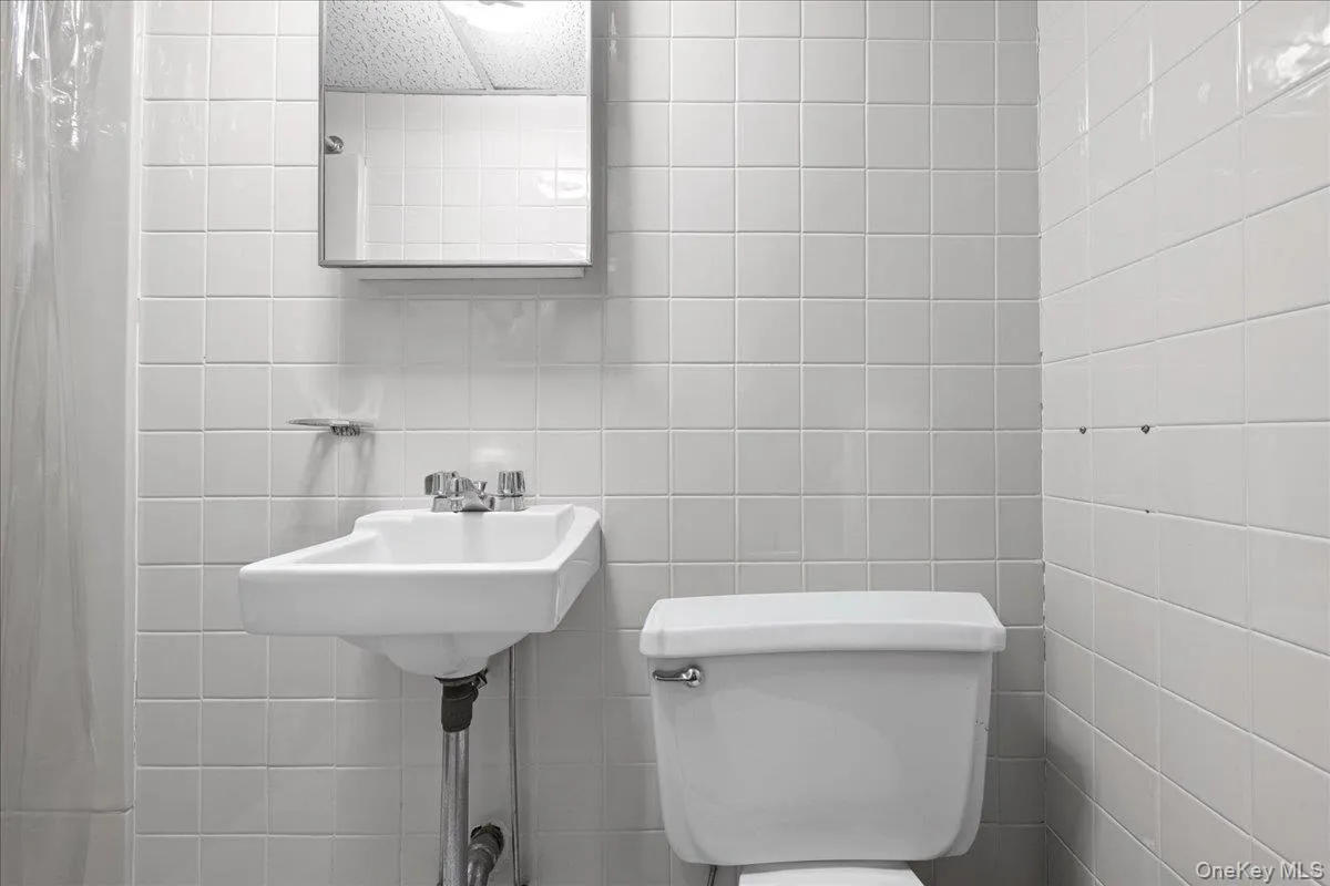 16365 23rd Avenue, New York, NY, 3 Bedrooms Bedrooms, 6 Rooms Rooms,2 BathroomsBathrooms,Residential Lease,For Rent,23rd,0,1036721 16365 23rd Avenue, New York, NY, 3 Bedrooms Bedrooms, 6 Rooms Rooms,2 BathroomsBathrooms,Residential Lease,For Rent,23rd,0,1036721