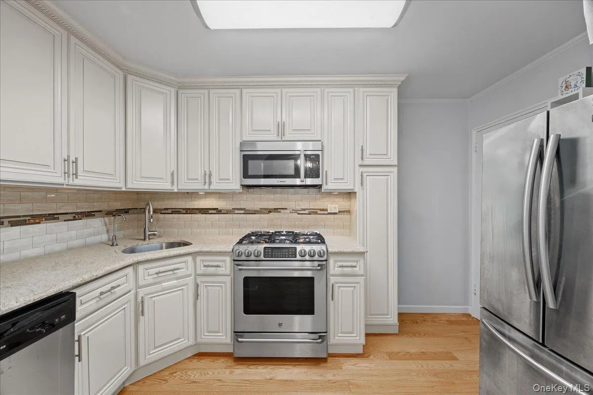 16365 23rd Avenue, New York, NY, 3 Bedrooms Bedrooms, 6 Rooms Rooms,2 BathroomsBathrooms,Residential Lease,For Rent,23rd,0,1036721 16365 23rd Avenue, New York, NY, 3 Bedrooms Bedrooms, 6 Rooms Rooms,2 BathroomsBathrooms,Residential Lease,For Rent,23rd,0,1036721