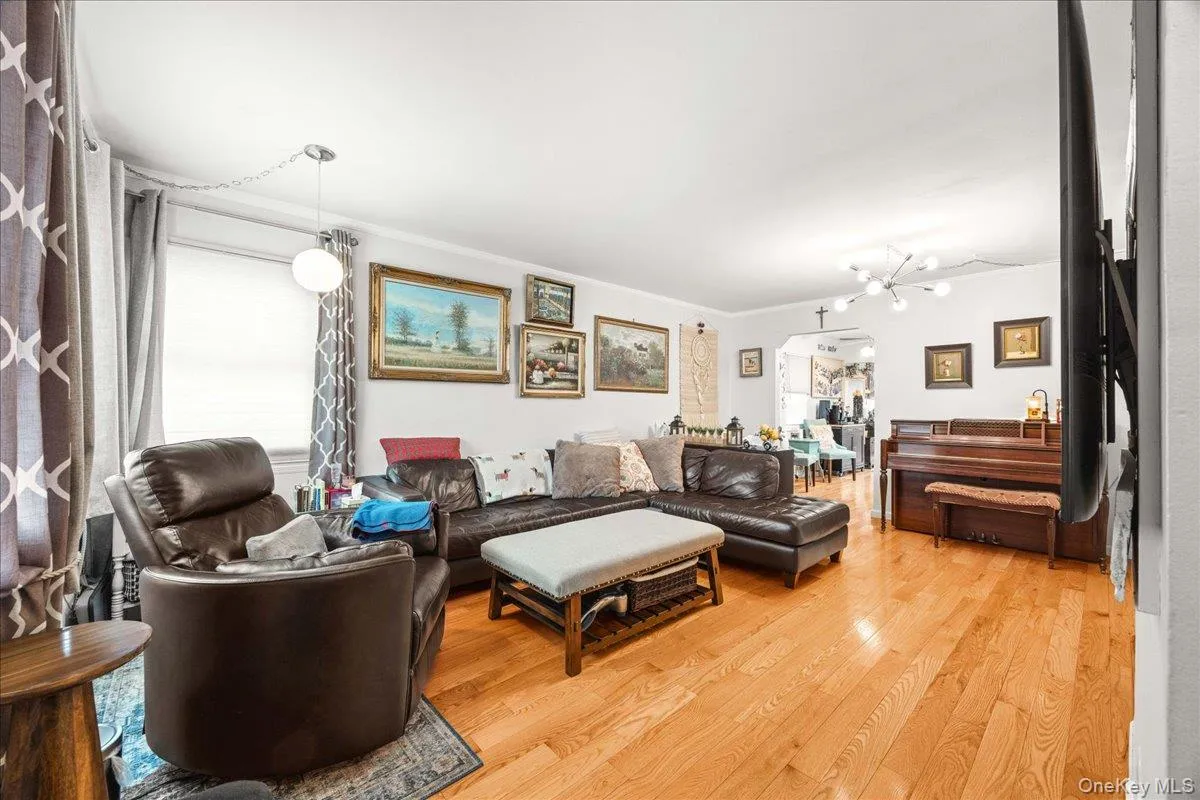 16365 23rd Avenue, New York, NY, 3 Bedrooms Bedrooms, 6 Rooms Rooms,2 BathroomsBathrooms,Residential Lease,For Rent,23rd,0,1036721 16365 23rd Avenue, New York, NY, 3 Bedrooms Bedrooms, 6 Rooms Rooms,2 BathroomsBathrooms,Residential Lease,For Rent,23rd,0,1036721
