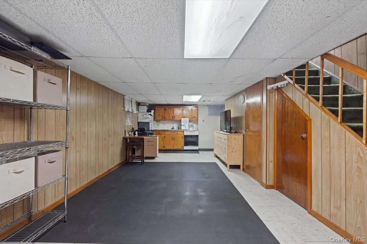 16365 23rd Avenue, New York, NY, 3 Bedrooms Bedrooms, 6 Rooms Rooms,2 BathroomsBathrooms,Residential Lease,For Rent,23rd,0,1036721 16365 23rd Avenue, New York, NY, 3 Bedrooms Bedrooms, 6 Rooms Rooms,2 BathroomsBathrooms,Residential Lease,For Rent,23rd,0,1036721