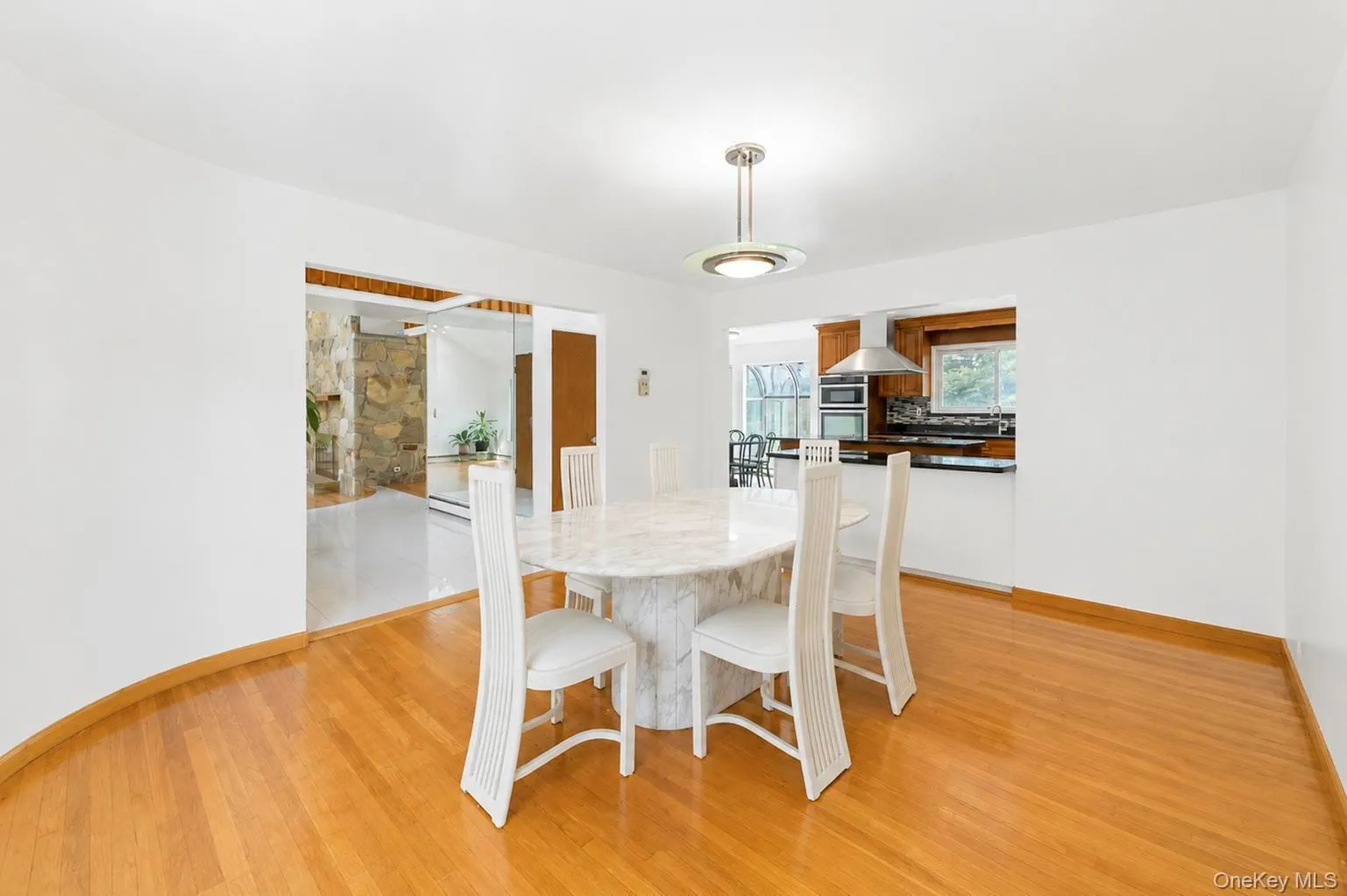 5 Dohne Court, Huntington, NY, 4 Bedrooms Bedrooms, 8 Rooms Rooms,3 BathroomsBathrooms,Residential,For Rent,Dohne,0,1036730 5 Dohne Court, Huntington, NY, 4 Bedrooms Bedrooms, 8 Rooms Rooms,3 BathroomsBathrooms,Residential,For Rent,Dohne,0,1036730