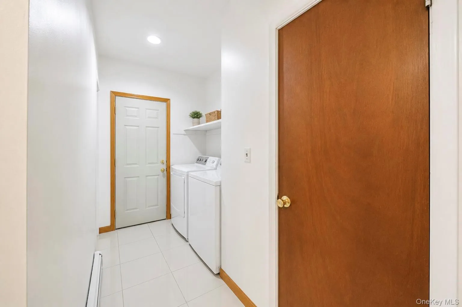 5 Dohne Court, Huntington, NY, 4 Bedrooms Bedrooms, 8 Rooms Rooms,3 BathroomsBathrooms,Residential,For Rent,Dohne,0,1036730 5 Dohne Court, Huntington, NY, 4 Bedrooms Bedrooms, 8 Rooms Rooms,3 BathroomsBathrooms,Residential,For Rent,Dohne,0,1036730