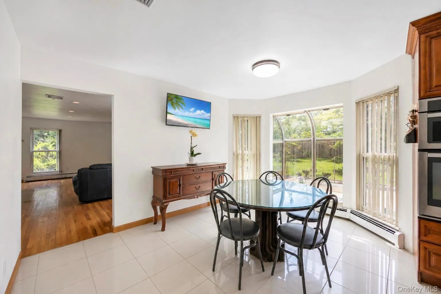 5 Dohne Court, Huntington, NY, 4 Bedrooms Bedrooms, 8 Rooms Rooms,3 BathroomsBathrooms,Residential,For Rent,Dohne,0,1036730 5 Dohne Court, Huntington, NY, 4 Bedrooms Bedrooms, 8 Rooms Rooms,3 BathroomsBathrooms,Residential,For Rent,Dohne,0,1036730