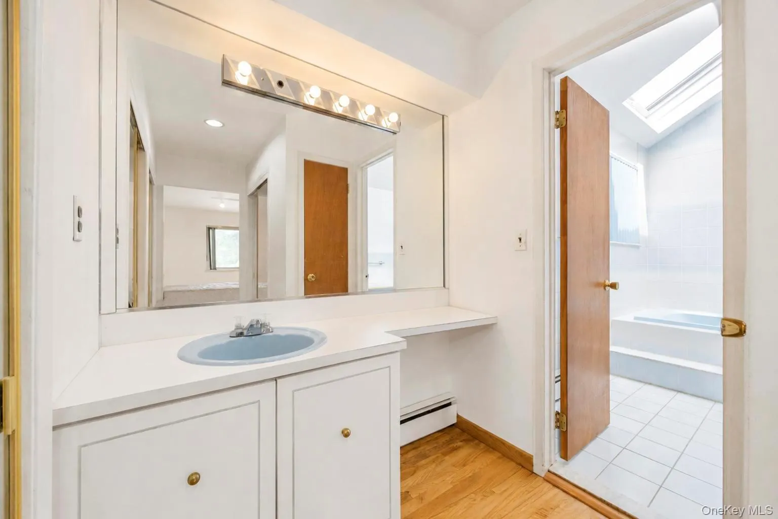 5 Dohne Court, Huntington, NY, 4 Bedrooms Bedrooms, 8 Rooms Rooms,3 BathroomsBathrooms,Residential,For Rent,Dohne,0,1036730 5 Dohne Court, Huntington, NY, 4 Bedrooms Bedrooms, 8 Rooms Rooms,3 BathroomsBathrooms,Residential,For Rent,Dohne,0,1036730