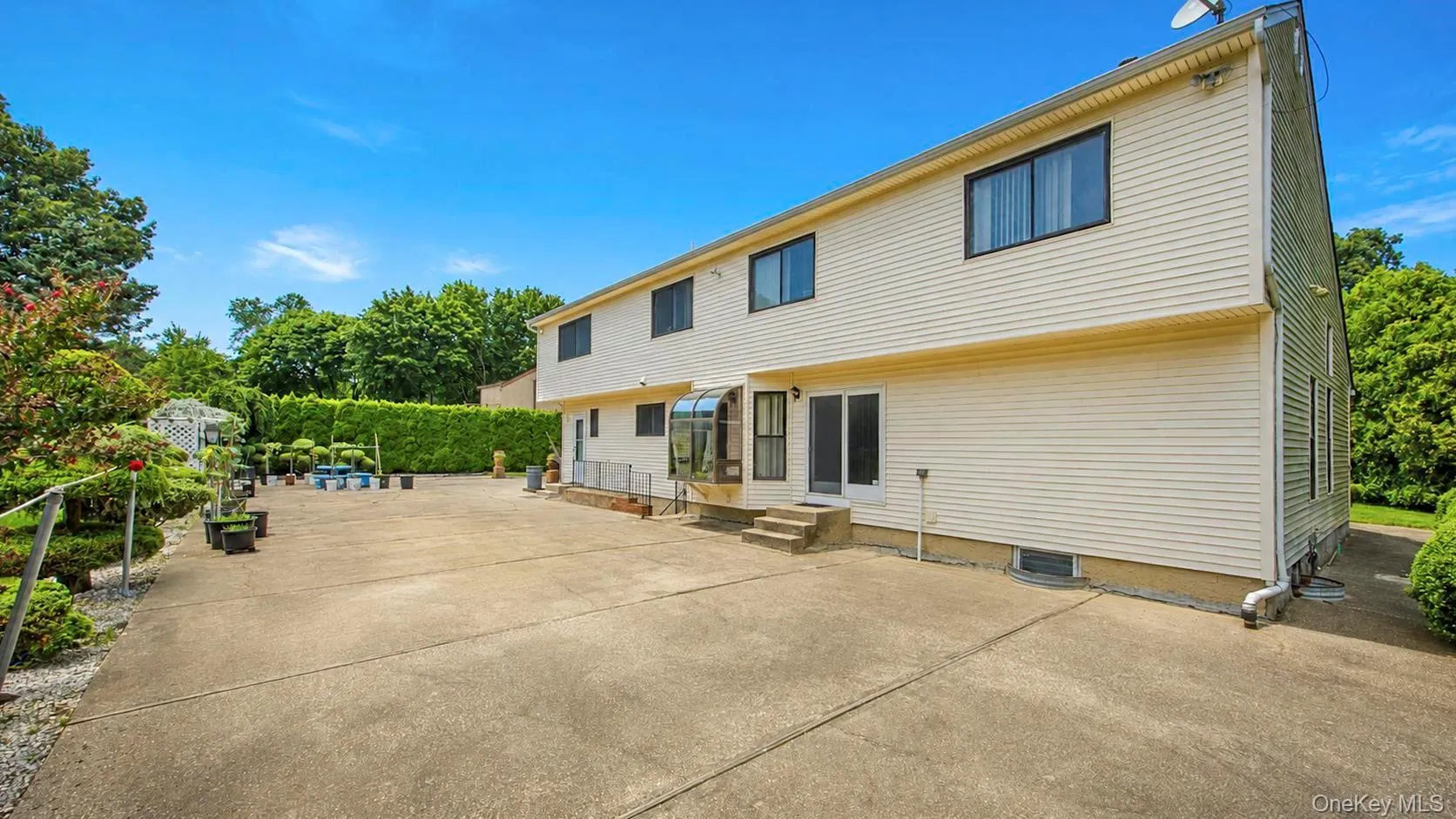 5 Dohne Court, Huntington, NY, 4 Bedrooms Bedrooms, 8 Rooms Rooms,3 BathroomsBathrooms,Residential,For Rent,Dohne,0,1036730 5 Dohne Court, Huntington, NY, 4 Bedrooms Bedrooms, 8 Rooms Rooms,3 BathroomsBathrooms,Residential,For Rent,Dohne,0,1036730