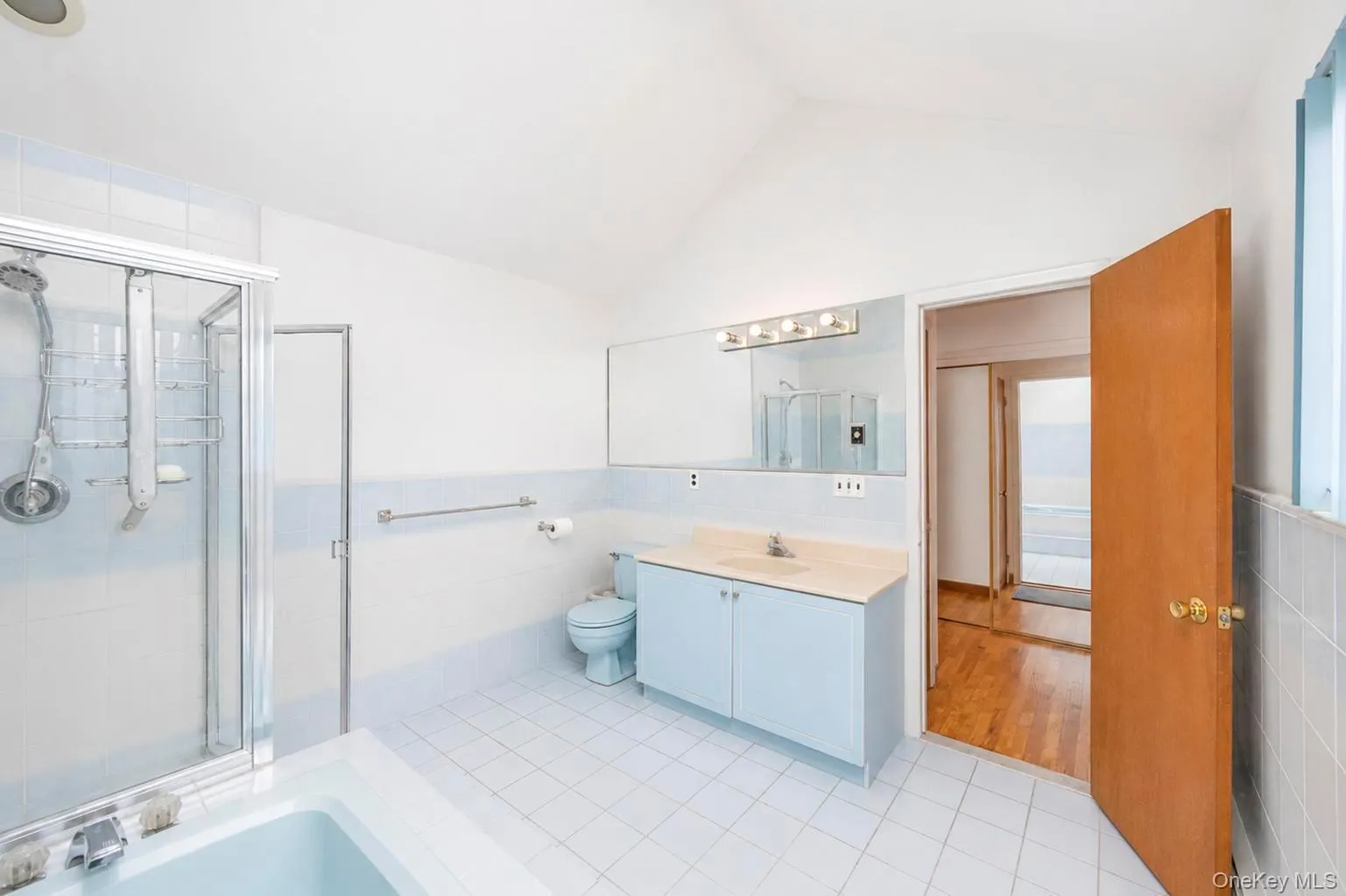 5 Dohne Court, Huntington, NY, 4 Bedrooms Bedrooms, 8 Rooms Rooms,3 BathroomsBathrooms,Residential,For Rent,Dohne,0,1036730 5 Dohne Court, Huntington, NY, 4 Bedrooms Bedrooms, 8 Rooms Rooms,3 BathroomsBathrooms,Residential,For Rent,Dohne,0,1036730