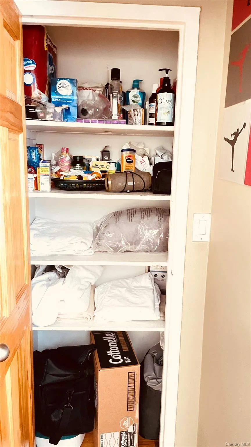 5 Fordham Hill Oval, New York, NY, 3 Rooms Rooms,1 BathroomBathrooms,Residential,For Rent,Fordham Hill,0,1036737 5 Fordham Hill Oval, New York, NY, 3 Rooms Rooms,1 BathroomBathrooms,Residential,For Rent,Fordham Hill,0,1036737