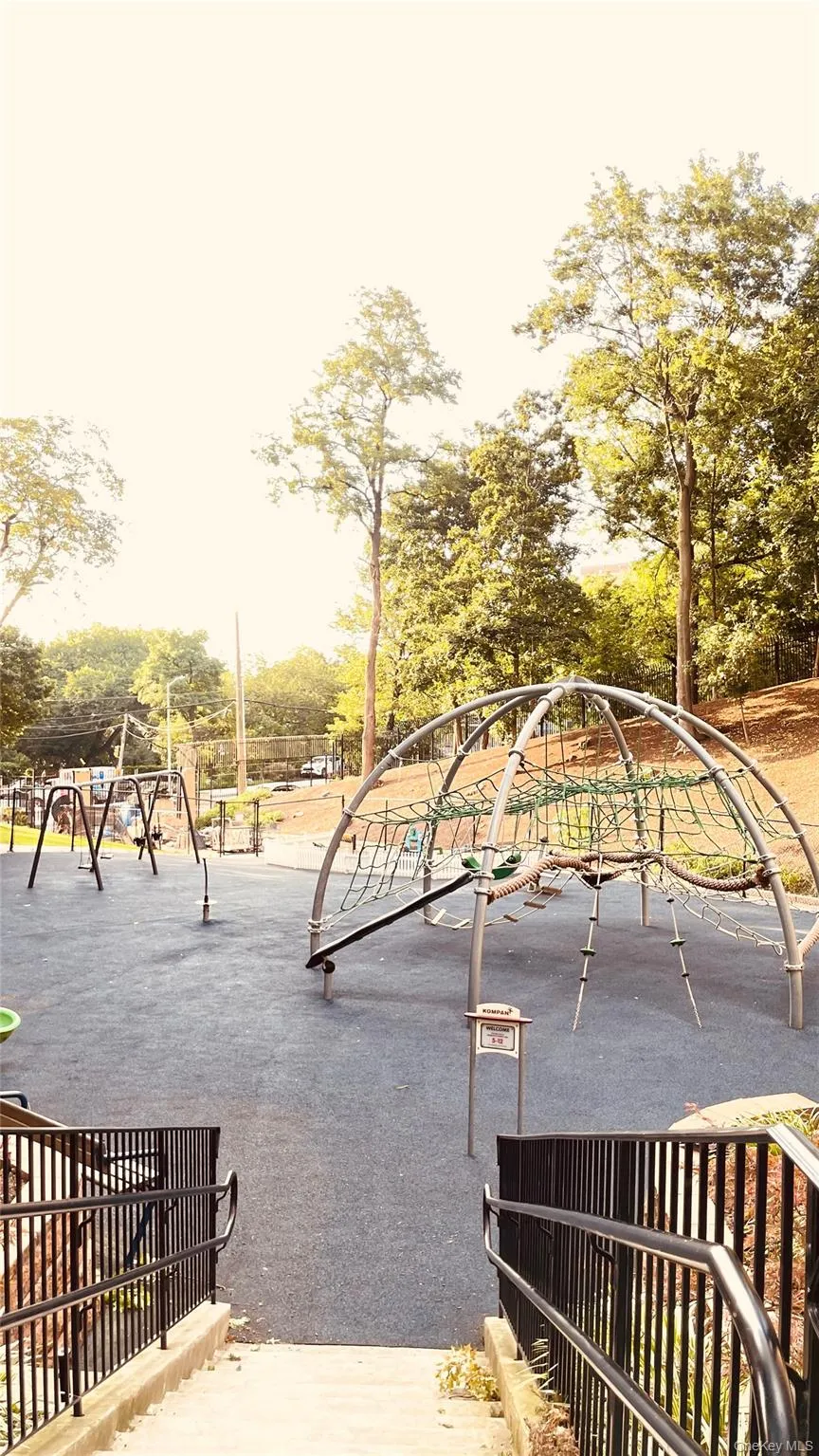 5 Fordham Hill Oval, New York, NY, 3 Rooms Rooms,1 BathroomBathrooms,Residential,For Rent,Fordham Hill,0,1036737 5 Fordham Hill Oval, New York, NY, 3 Rooms Rooms,1 BathroomBathrooms,Residential,For Rent,Fordham Hill,0,1036737