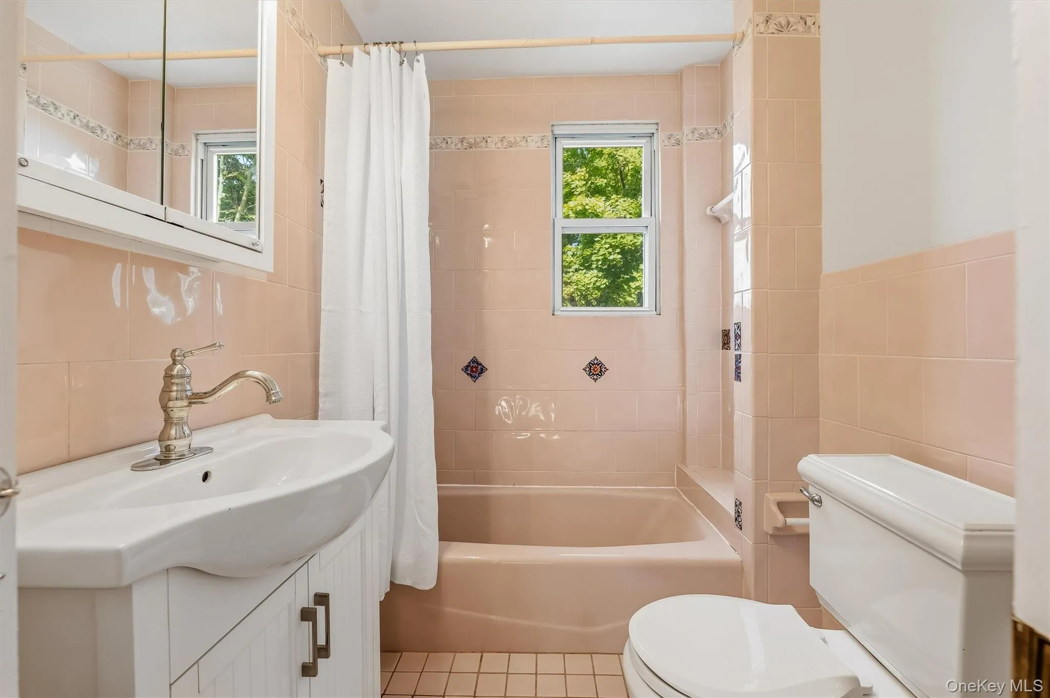 428 Union Avenue, Peekskill, NY, 3 Bedrooms Bedrooms, 9 Rooms Rooms,1 BathroomBathrooms,Residential,For Rent,Union,0,1036738 428 Union Avenue, Peekskill, NY, 3 Bedrooms Bedrooms, 9 Rooms Rooms,1 BathroomBathrooms,Residential,For Rent,Union,0,1036738