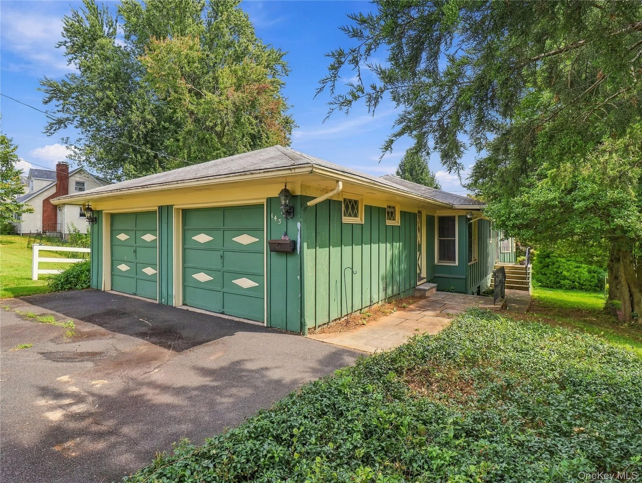 143 Harrison Avenue, Clarkstown, NY, 3 Bedrooms Bedrooms, 7 Rooms Rooms,2 BathroomsBathrooms,Residential,For Rent,Harrison,0,1036741 143 Harrison Avenue, Clarkstown, NY, 3 Bedrooms Bedrooms, 7 Rooms Rooms,2 BathroomsBathrooms,Residential,For Rent,Harrison,0,1036741