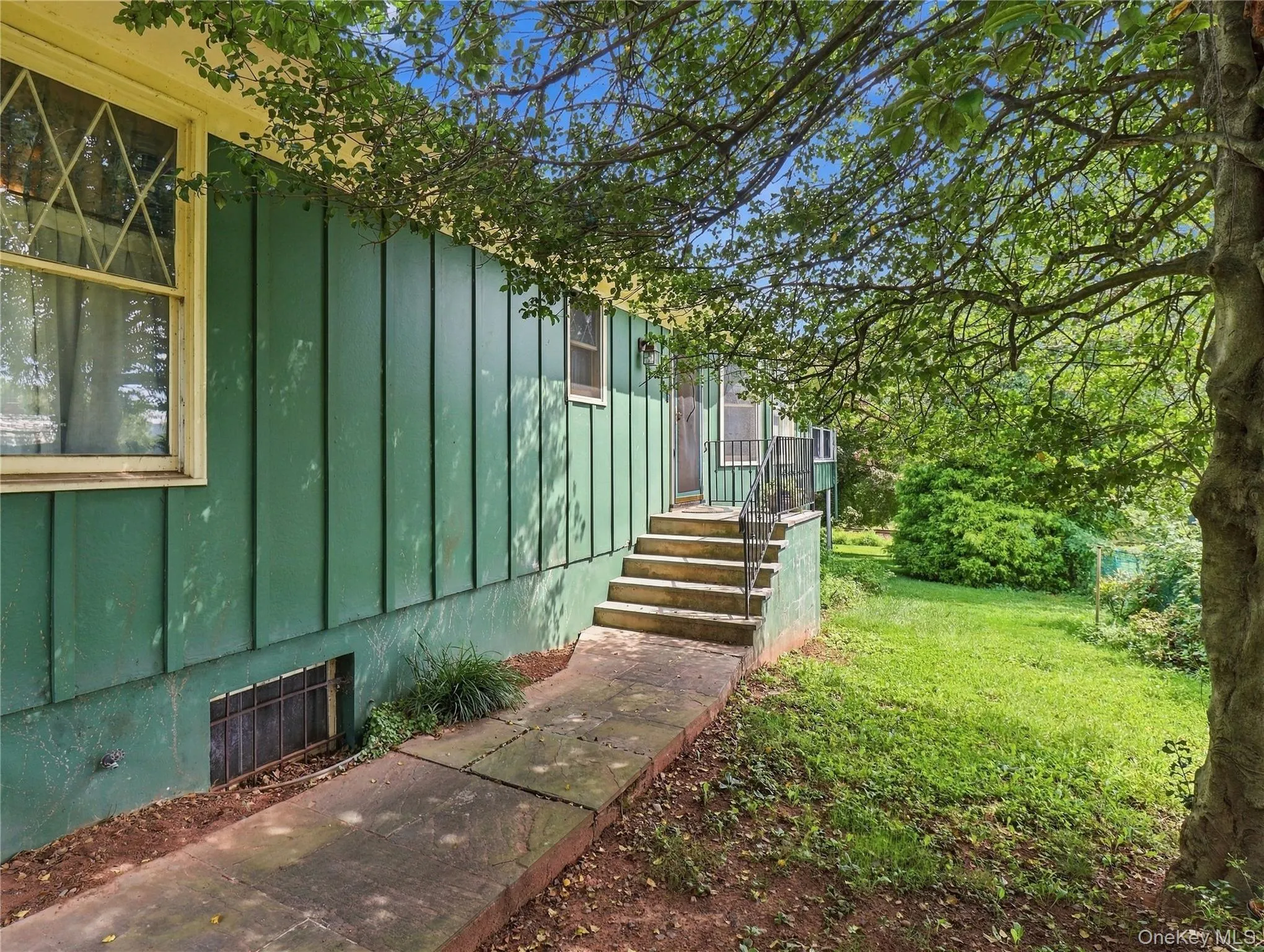 143 Harrison Avenue, Clarkstown, NY, 3 Bedrooms Bedrooms, 7 Rooms Rooms,2 BathroomsBathrooms,Residential,For Rent,Harrison,0,1036741 143 Harrison Avenue, Clarkstown, NY, 3 Bedrooms Bedrooms, 7 Rooms Rooms,2 BathroomsBathrooms,Residential,For Rent,Harrison,0,1036741