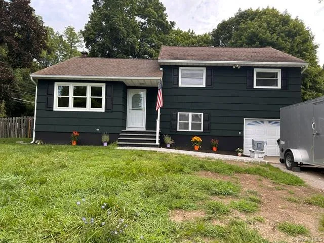 1 Morris Drive, Hyde Park, NY, 3 Bedrooms Bedrooms, 8 Rooms Rooms,2 BathroomsBathrooms,Residential,For Rent,Morris,0,1036742 1 Morris Drive, Hyde Park, NY, 3 Bedrooms Bedrooms, 8 Rooms Rooms,2 BathroomsBathrooms,Residential,For Rent,Morris,0,1036742