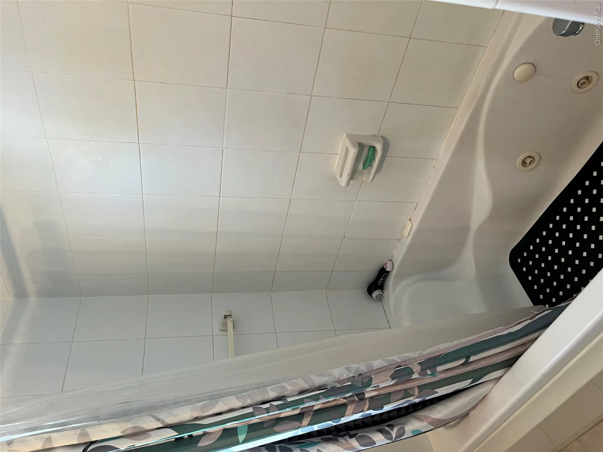 Jetted bath tub Jetted bath tub
